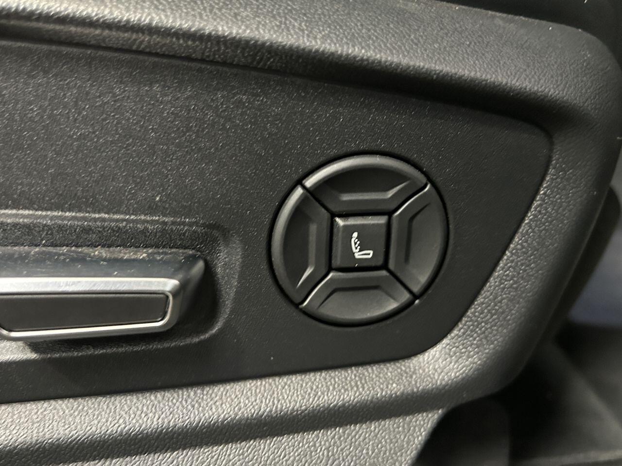 Audi Q7 view 33