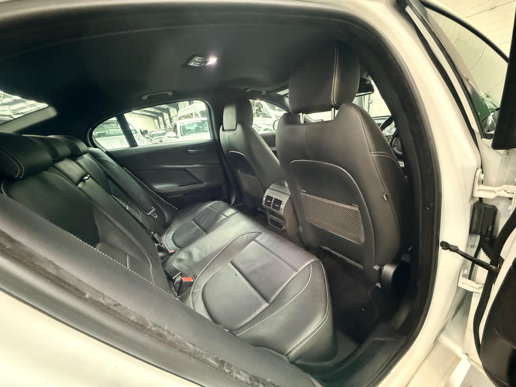 Jaguar Xe view 32