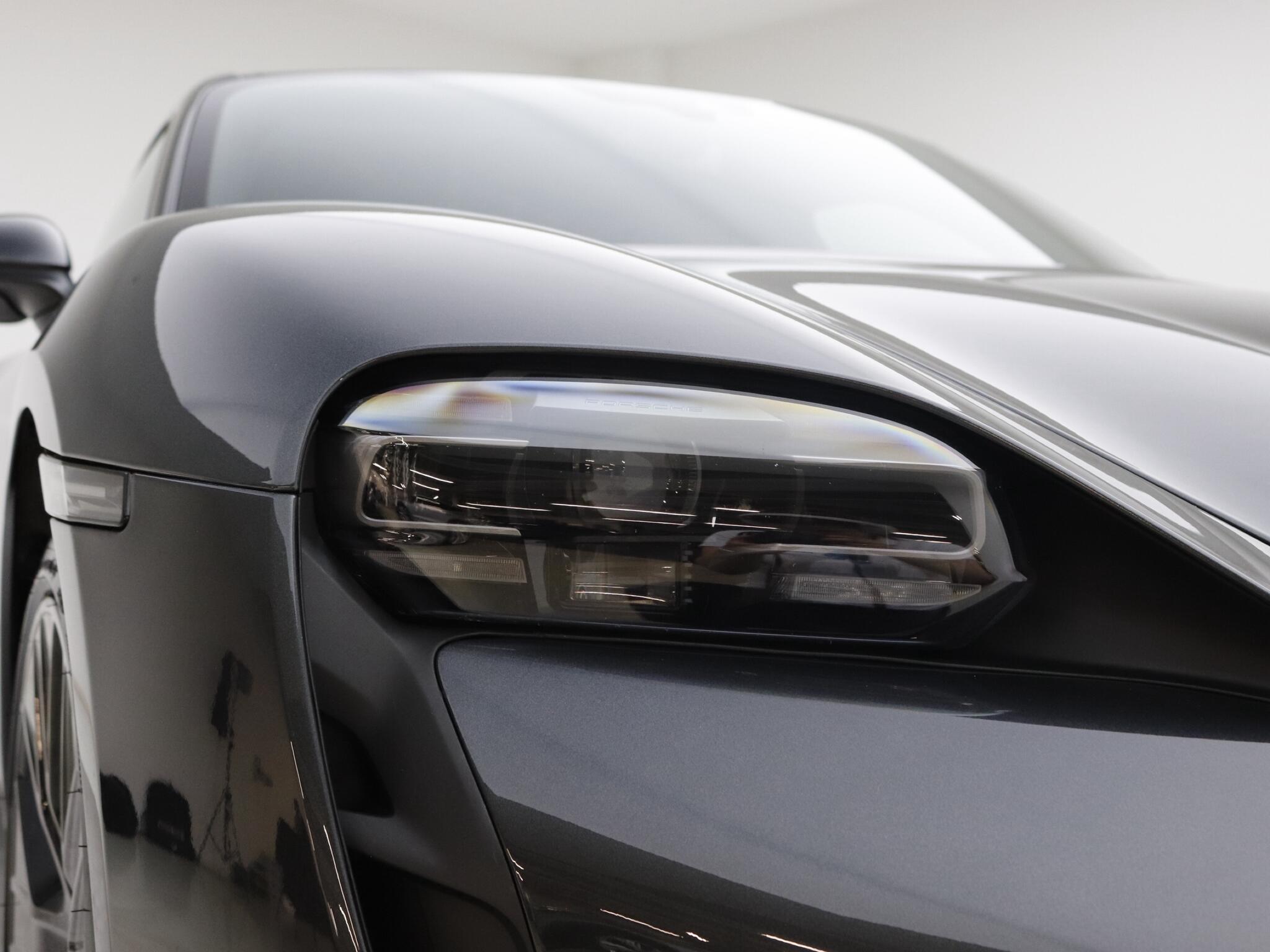Porsche Taycan view 7