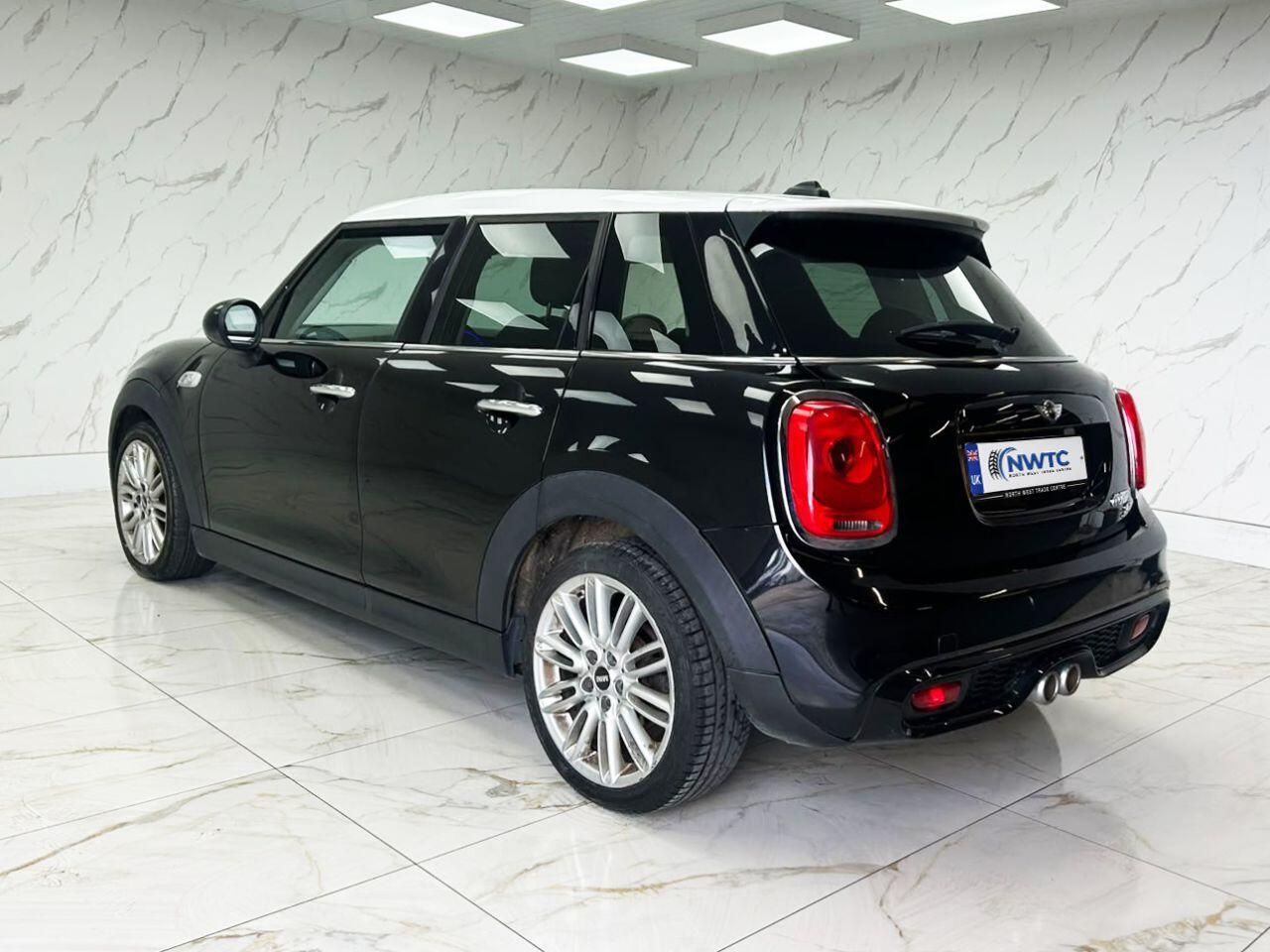 Mini Hatch view 9