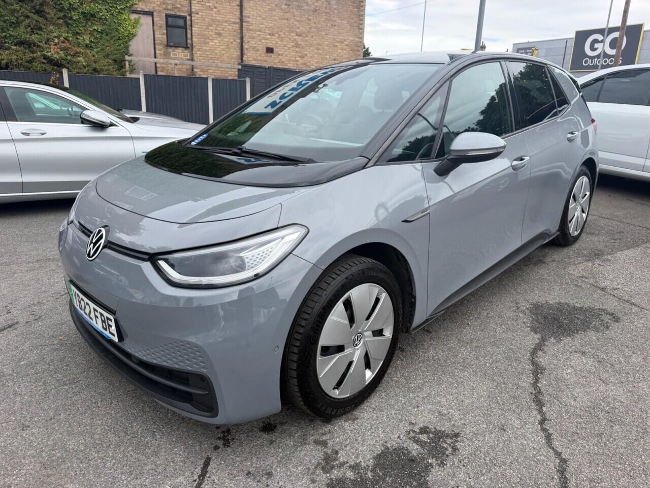 Volkswagen ID.3 view 5