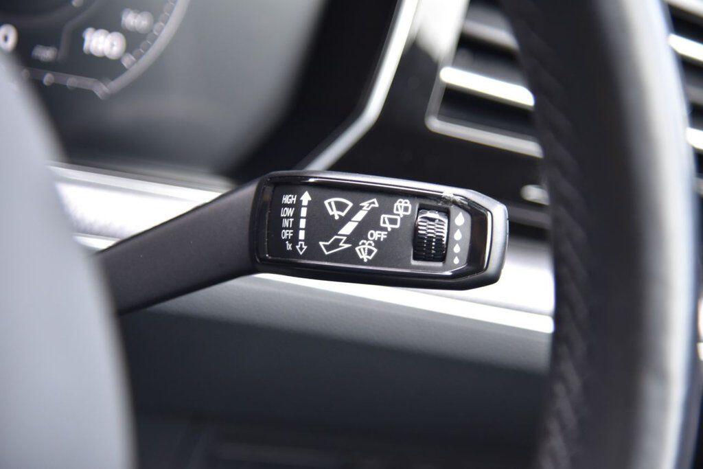 Volkswagen Touareg view 38