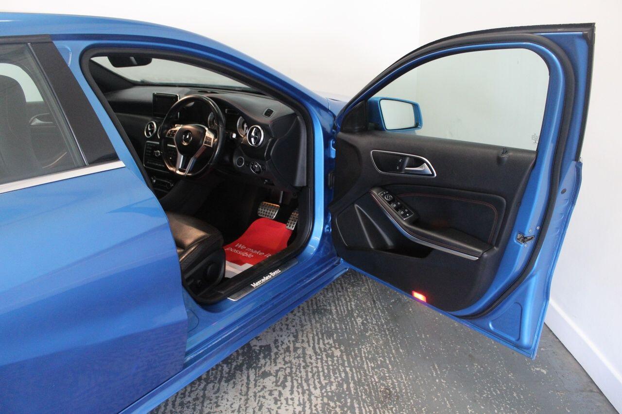 Mercedes-Benz A-Class view 27
