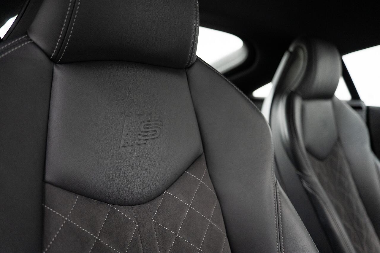 Audi TT view 5