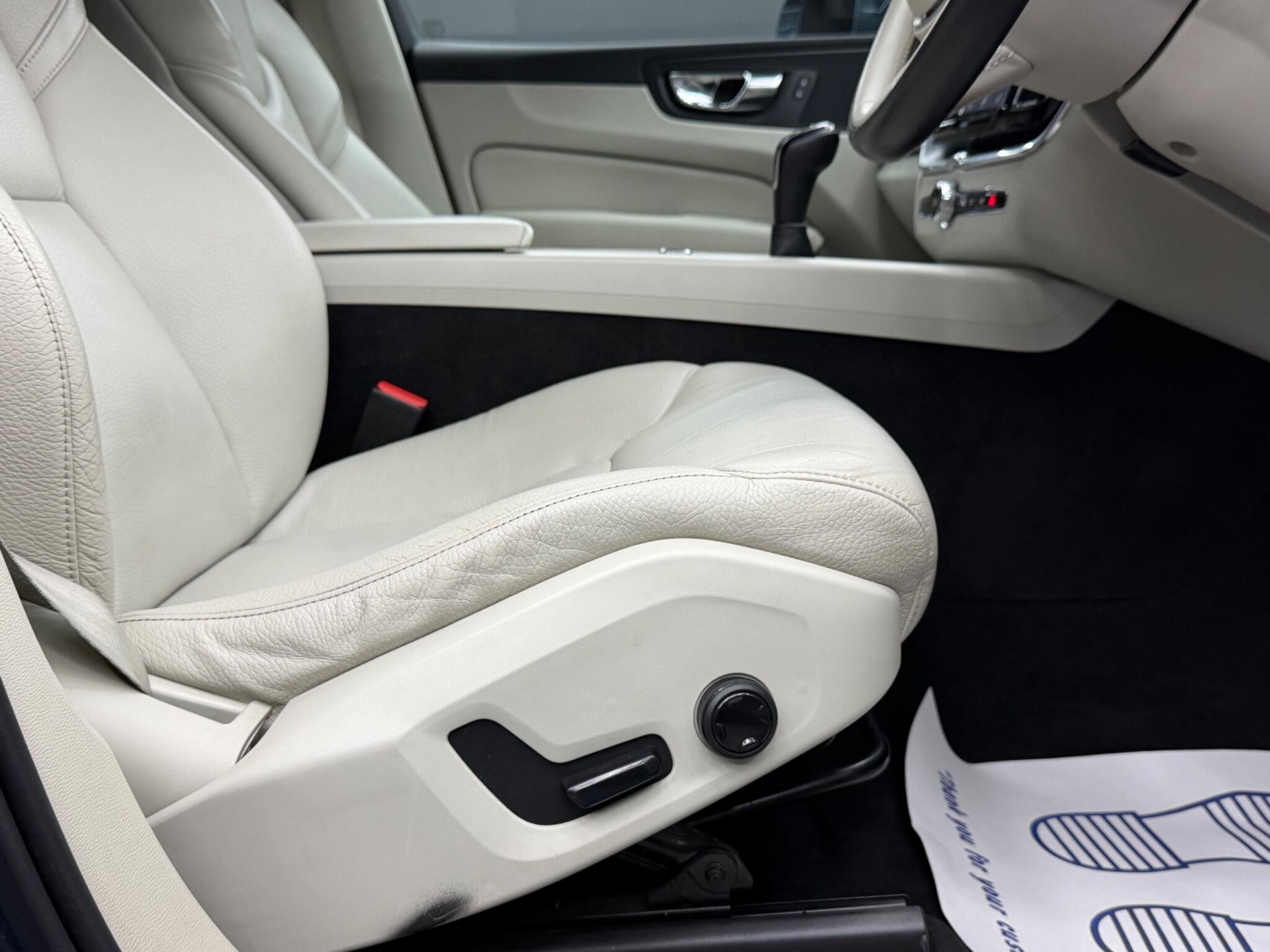 Volvo XC60 view 36