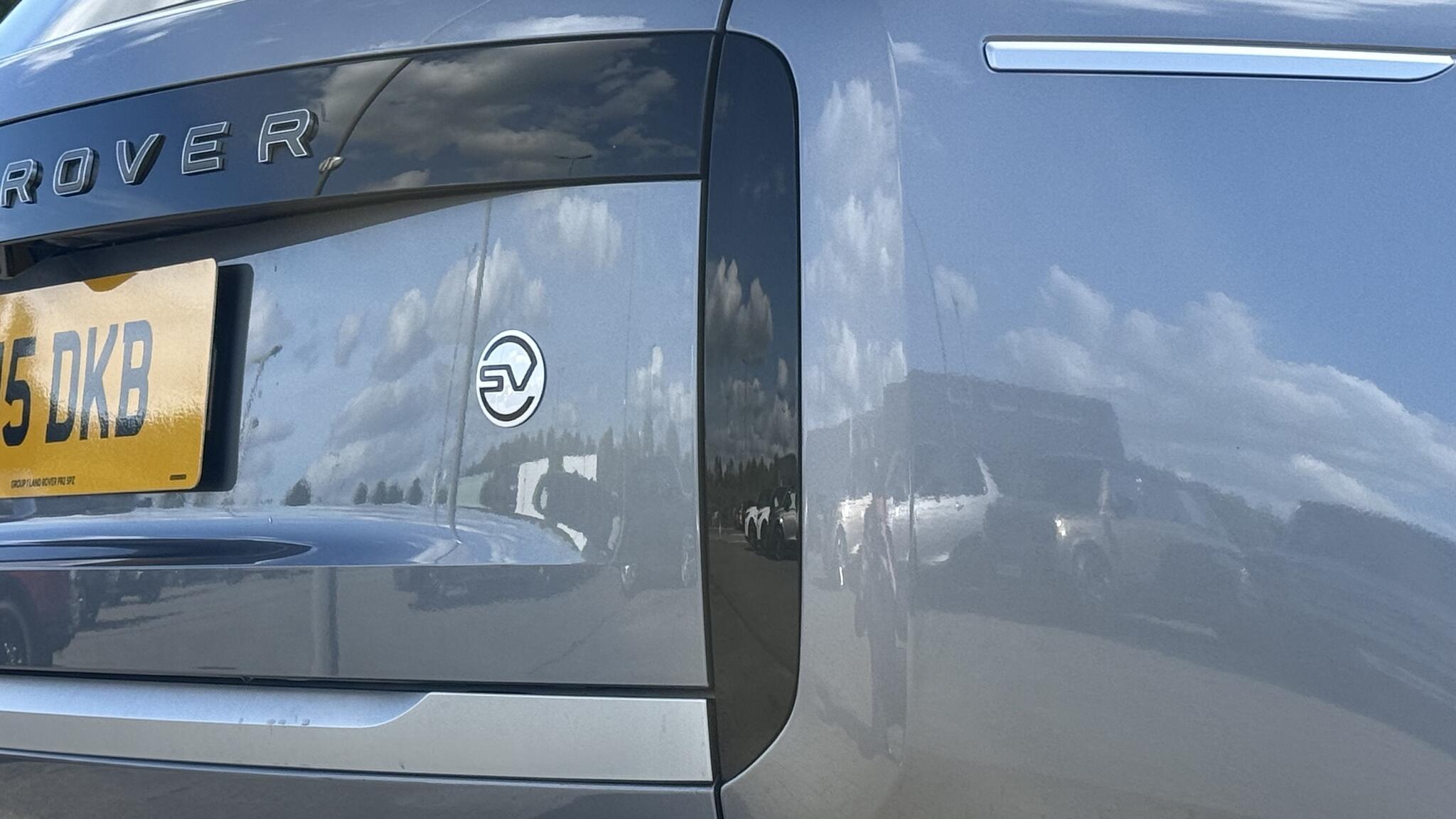 Land Rover Range Rover view 19