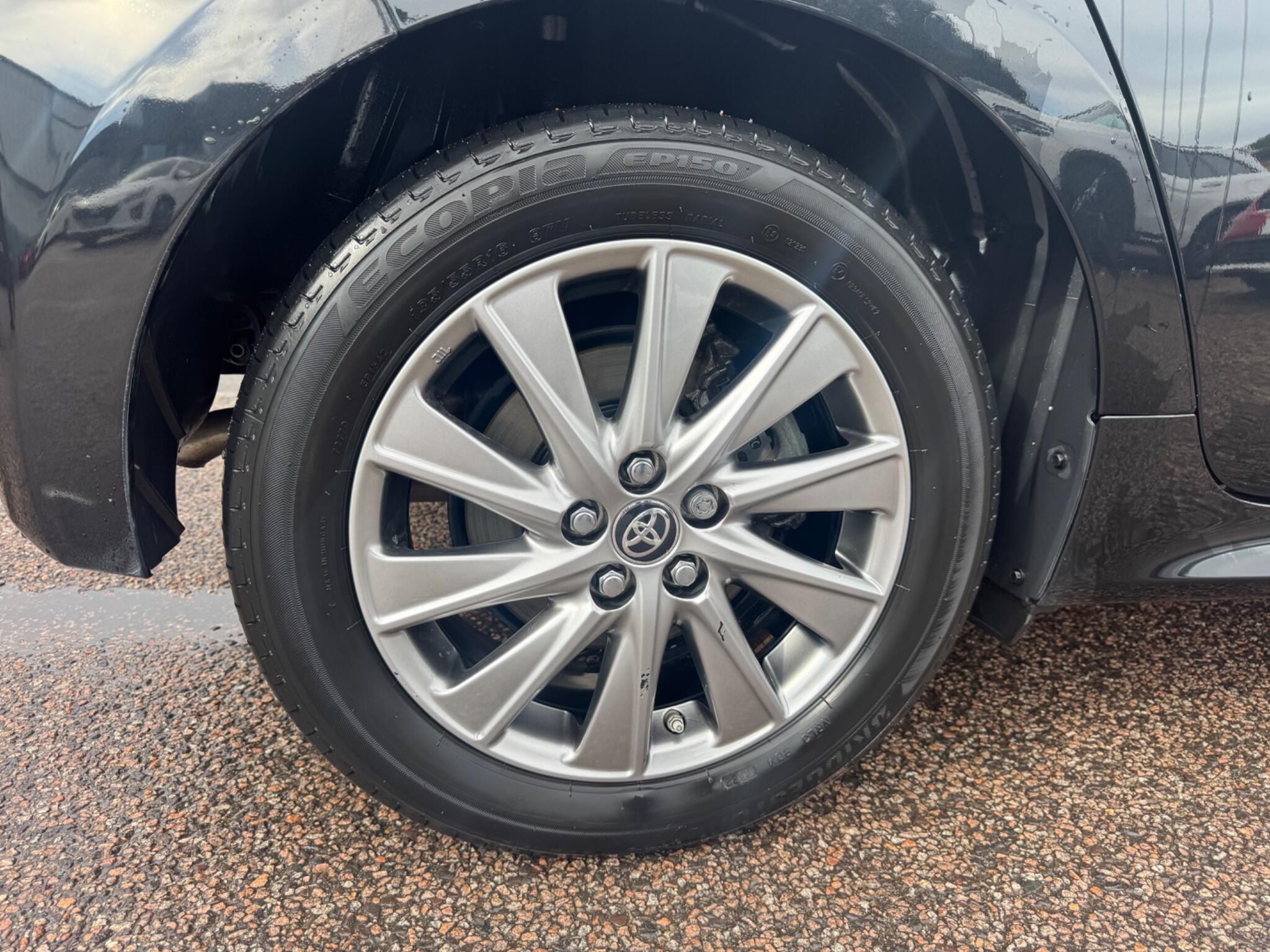 Toyota Yaris view 20