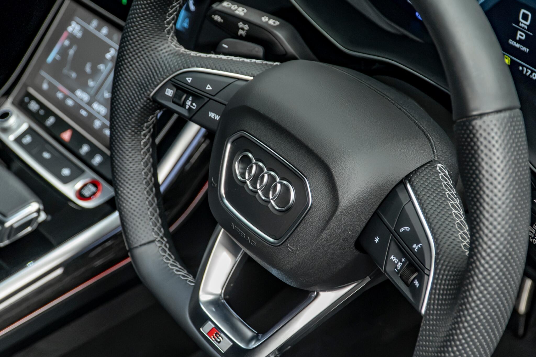 Audi SQ7 view 37