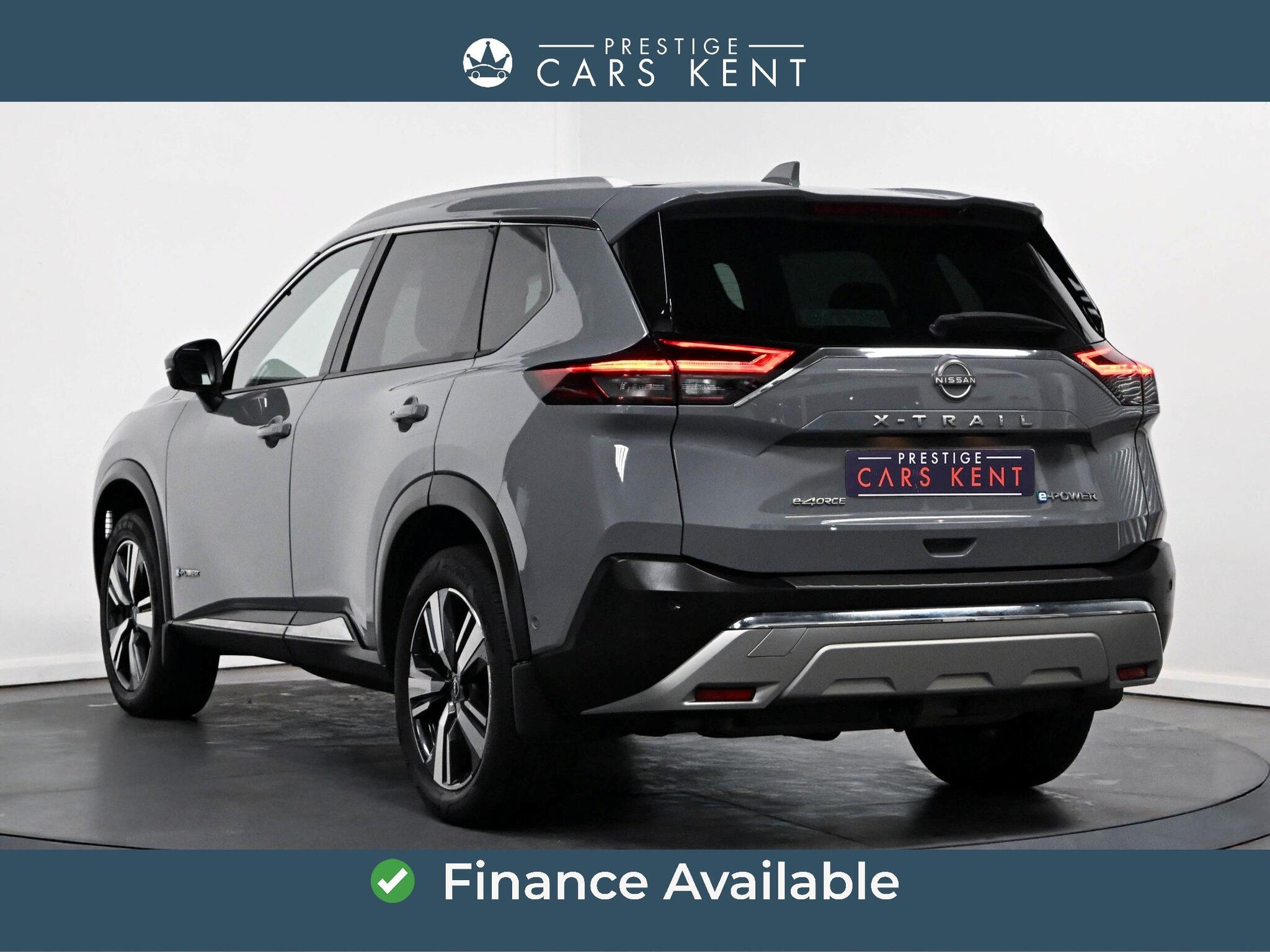 Nissan X-Trail view 3