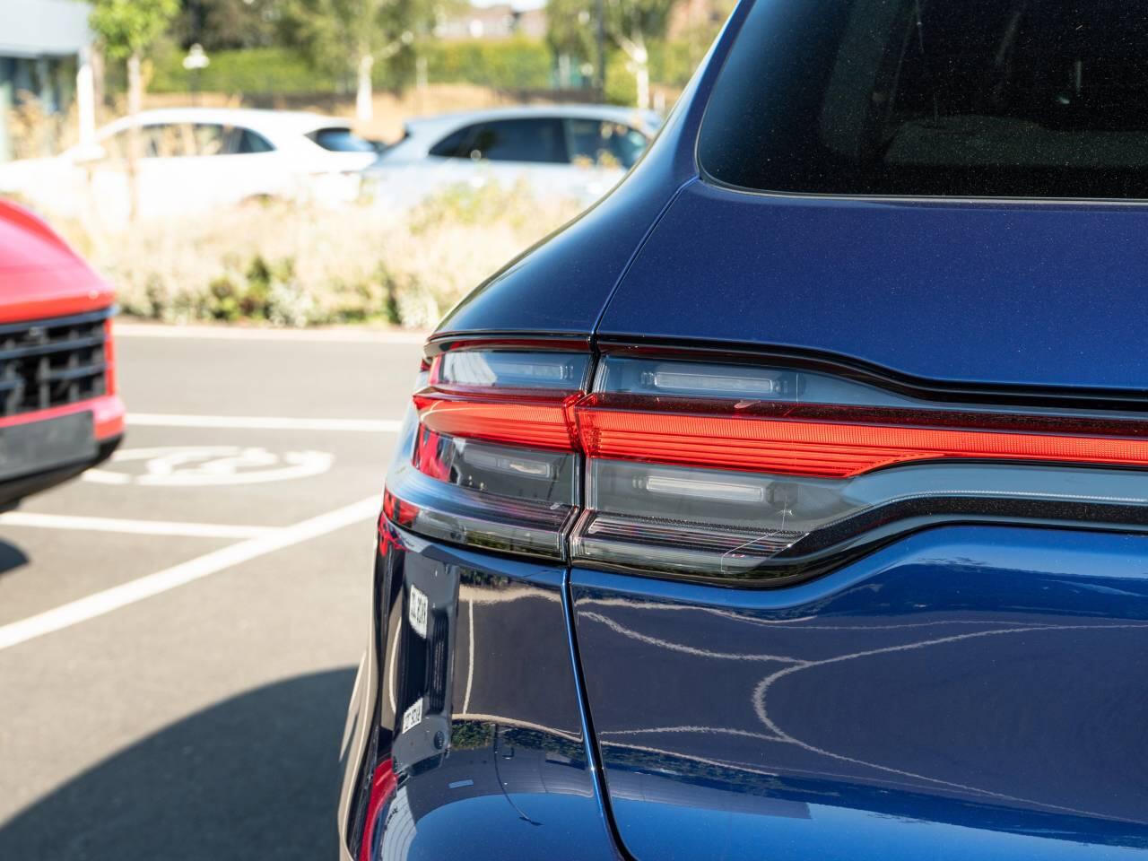 Porsche Macan view 9