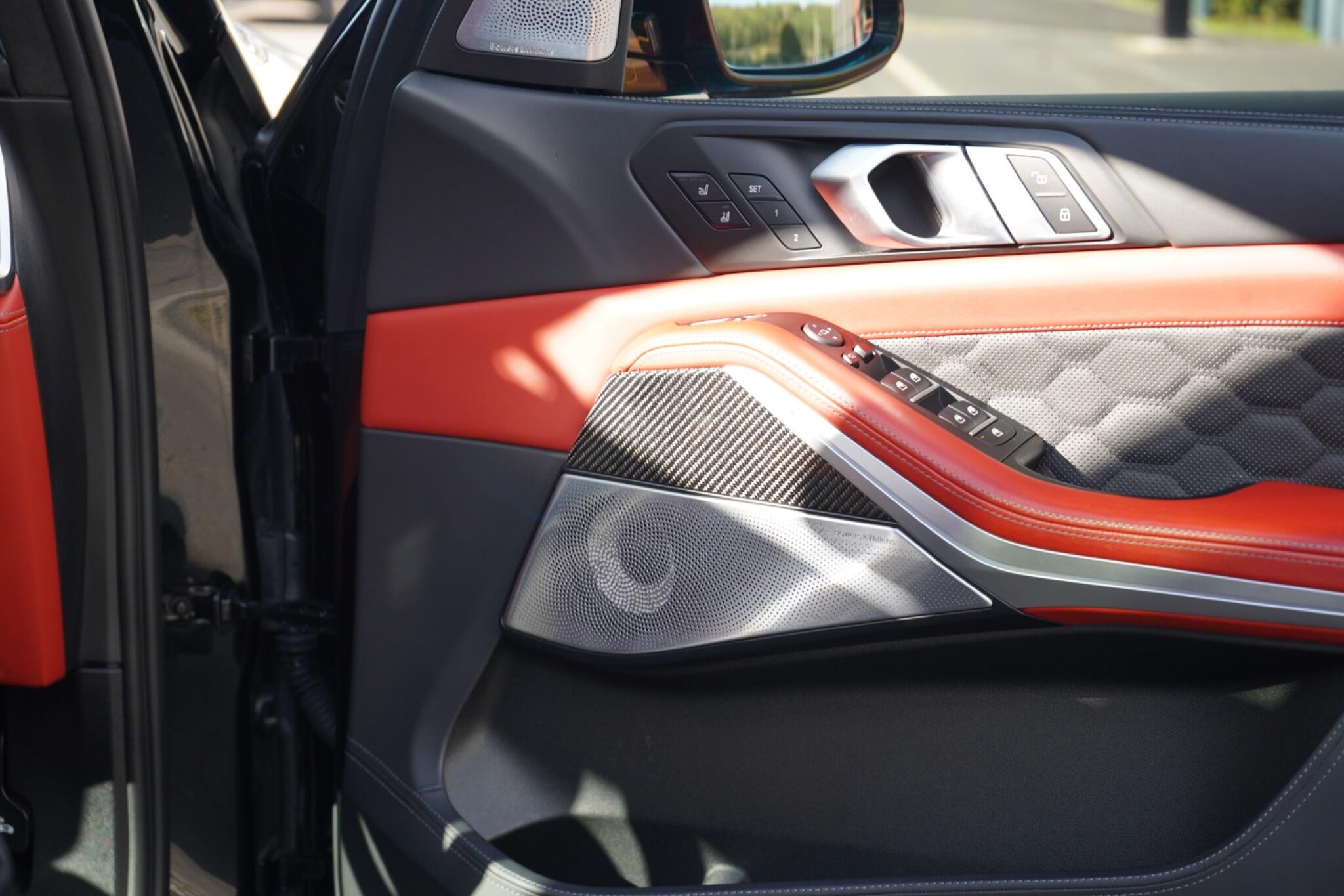 BMW X5 M view 14