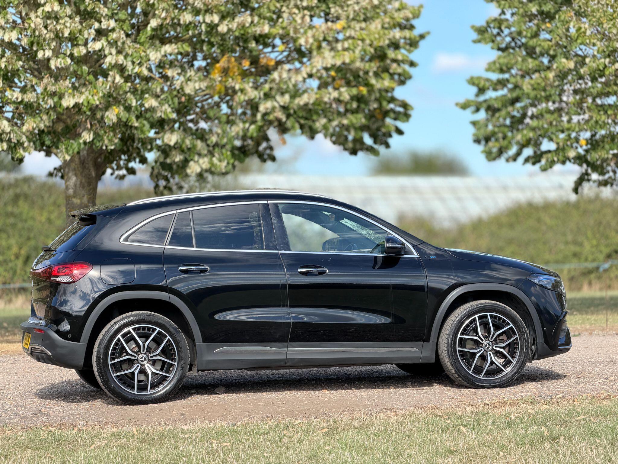 Mercedes-Benz EQA view 4
