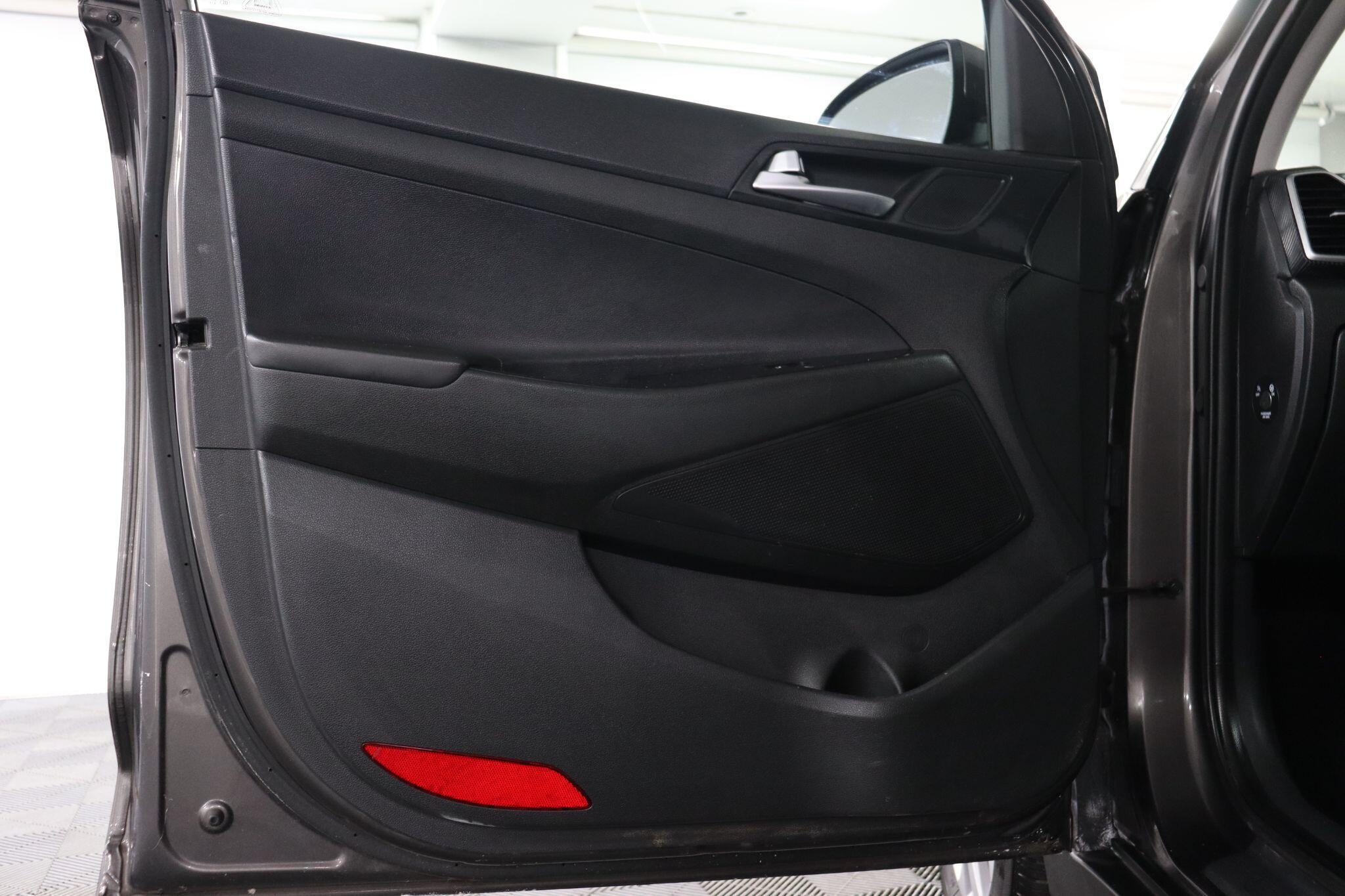 Hyundai Tucson view 34