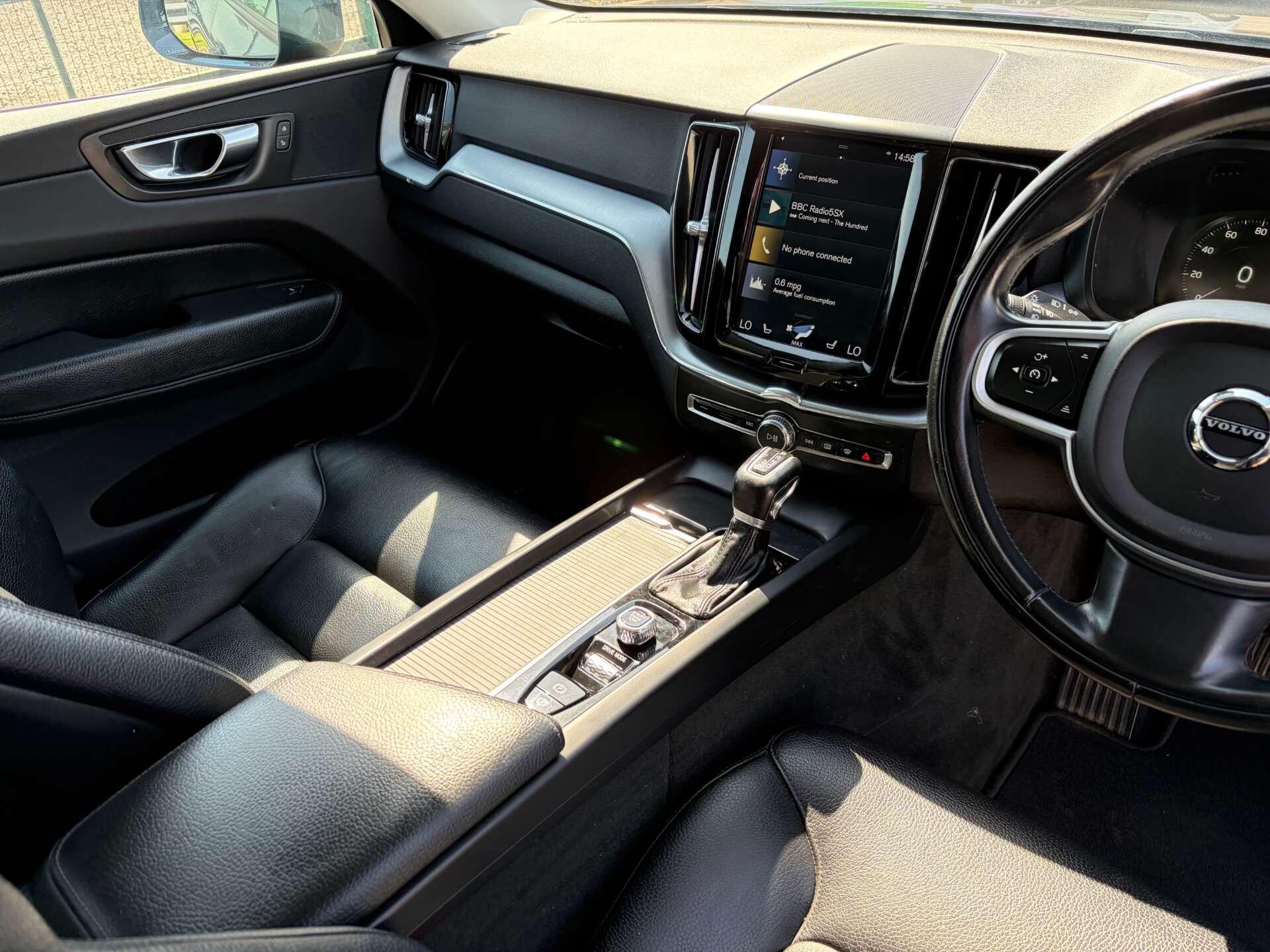 Volvo XC60 view 39