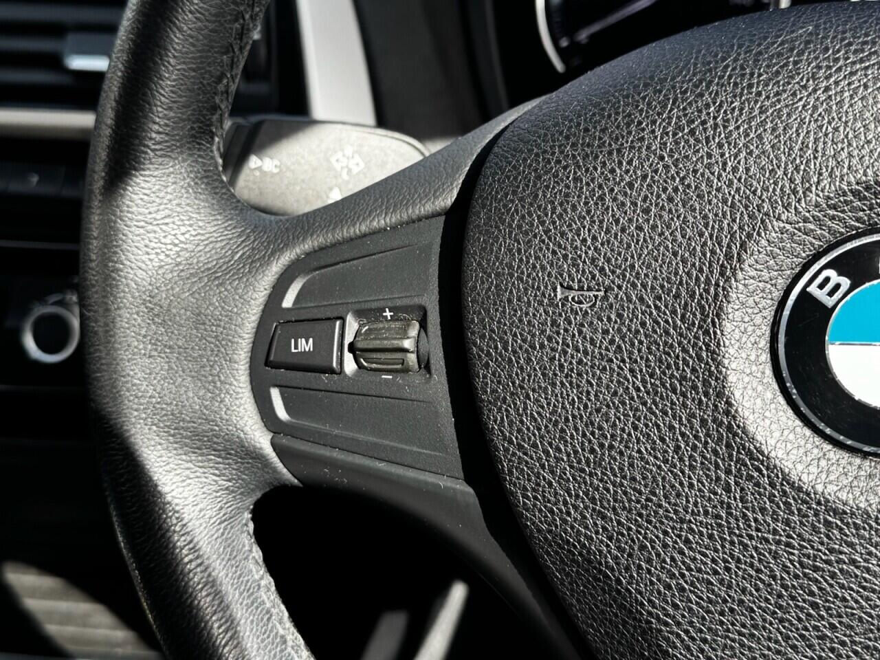 BMW 1 Series view 33