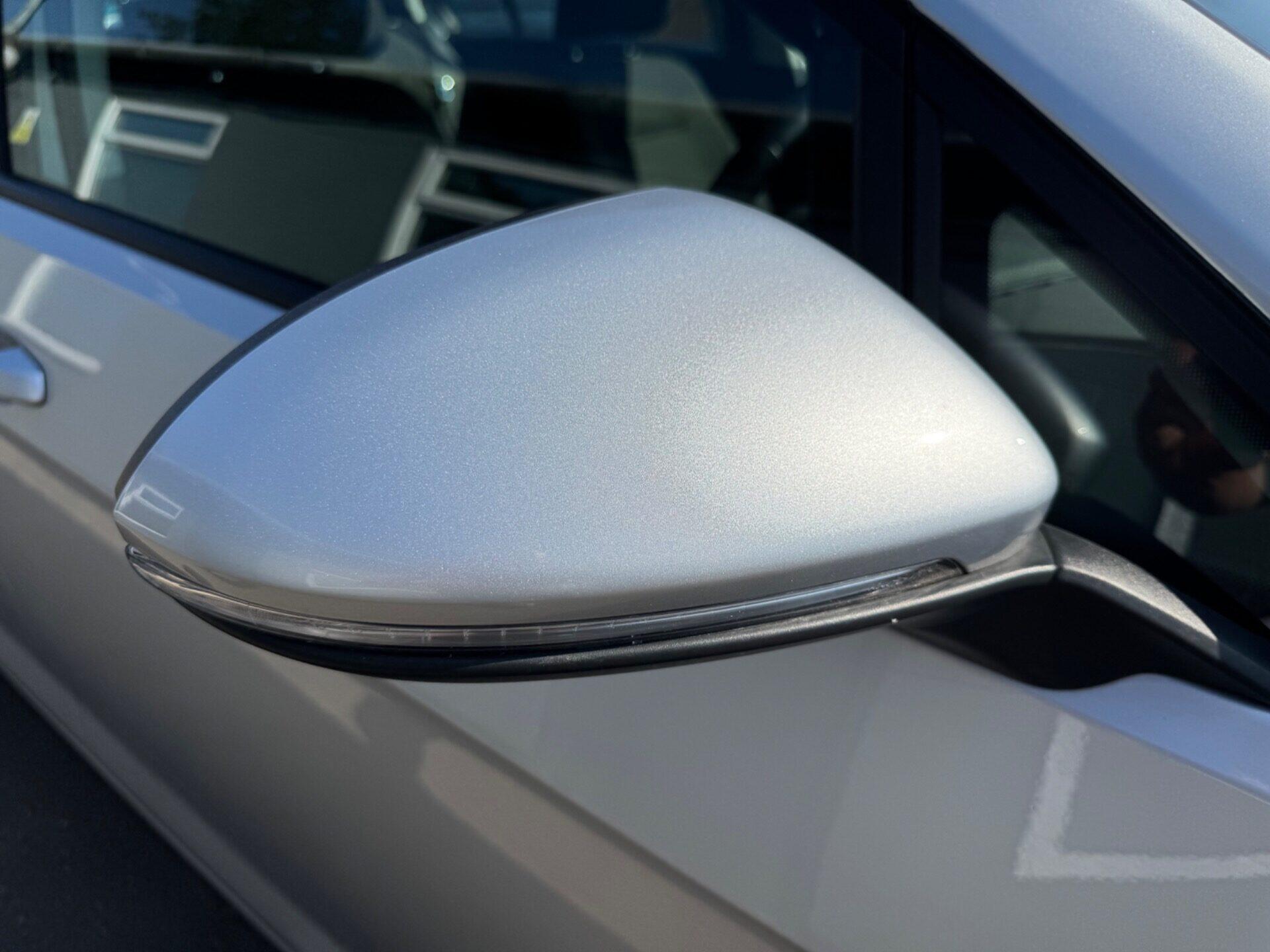 Volkswagen Golf view 17