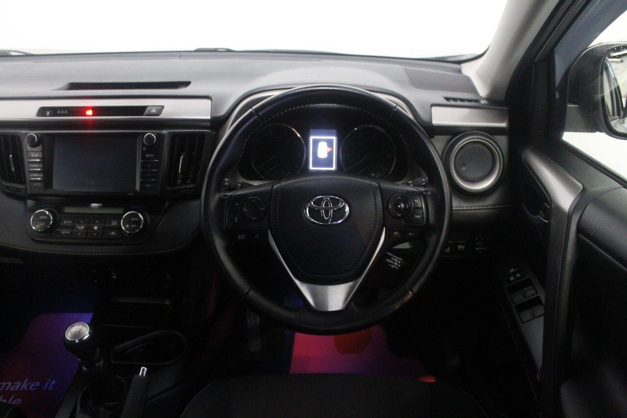 Toyota Rav4 view 45