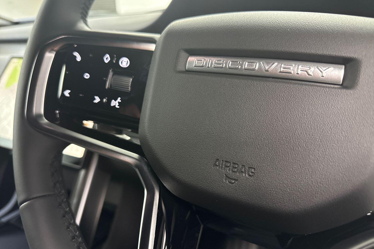 Land Rover Discovery Sport view 27