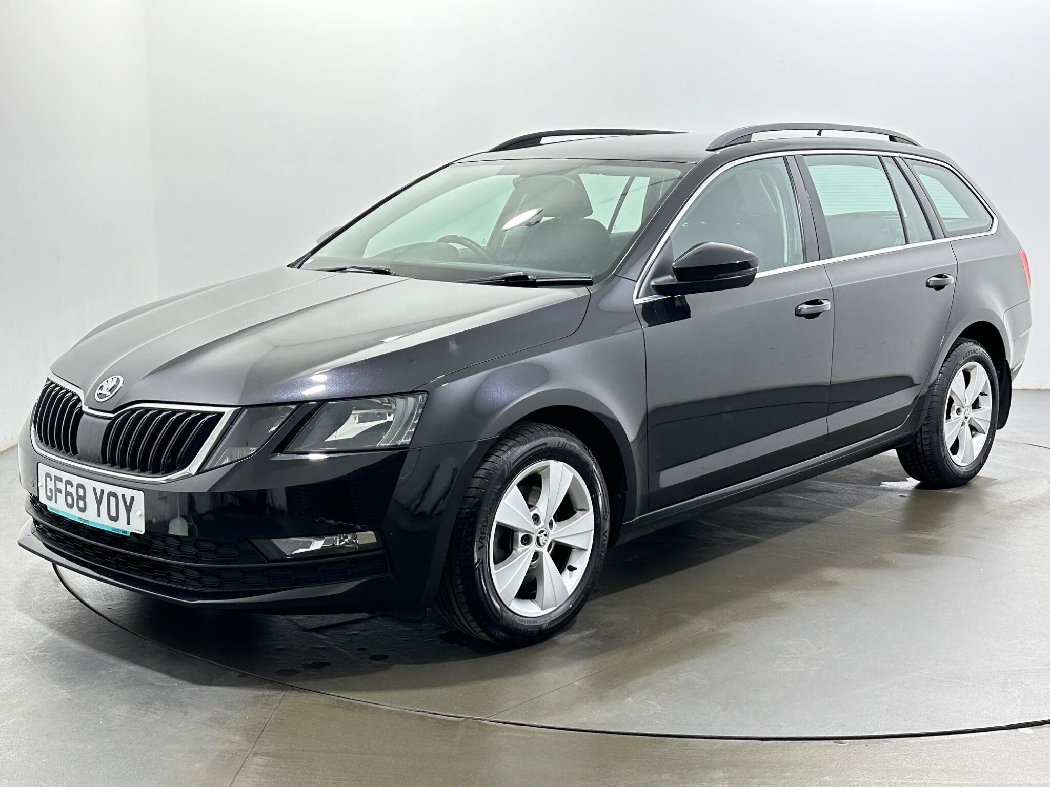 Skoda Octavia view 4