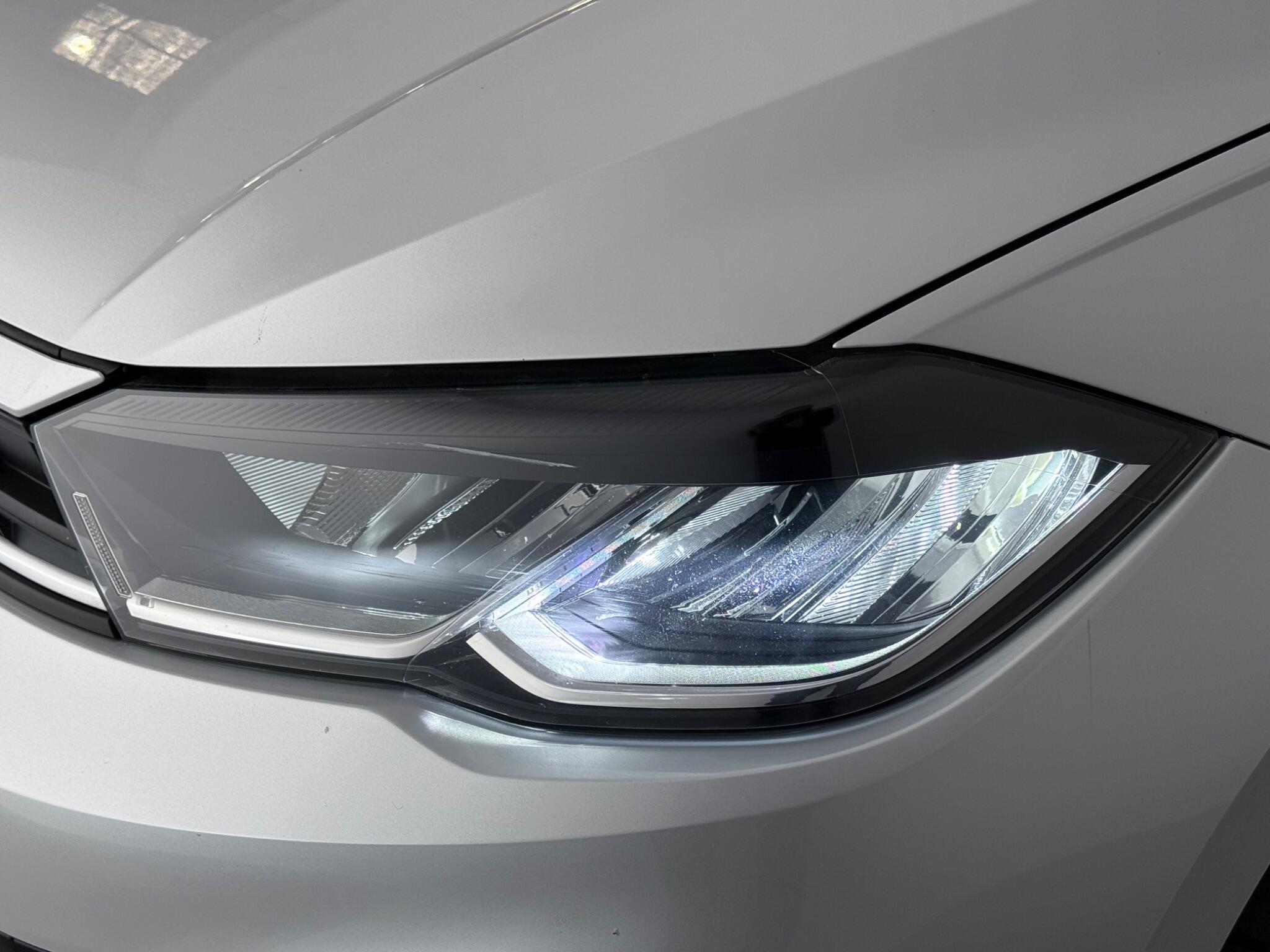 Volkswagen Polo view 4
