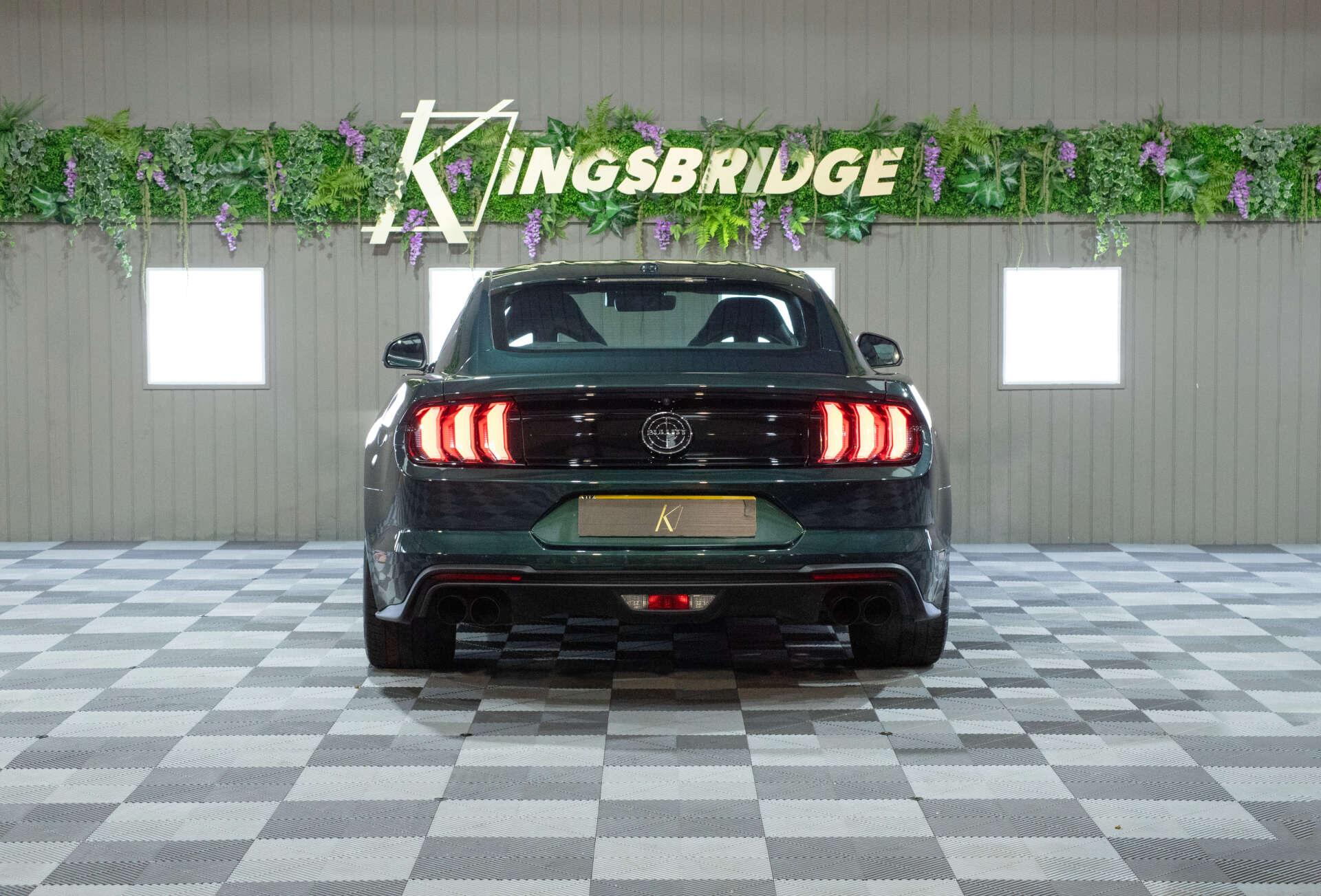 Ford Mustang view 12