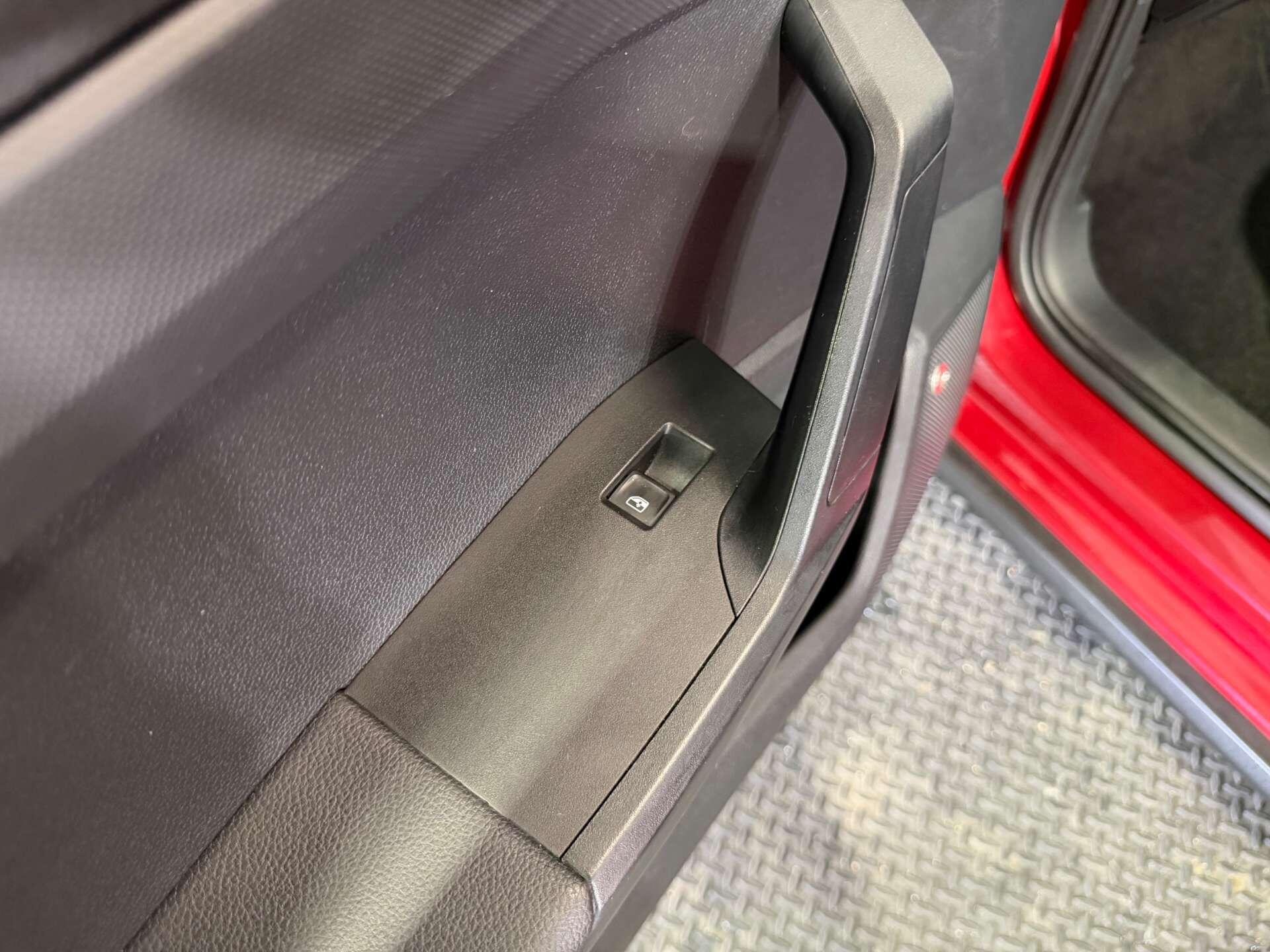 SEAT Arona view 56