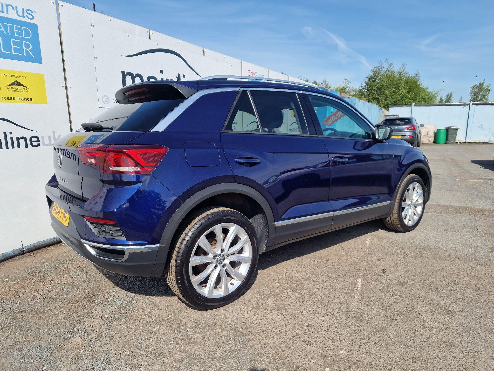 Volkswagen T-Roc view 37