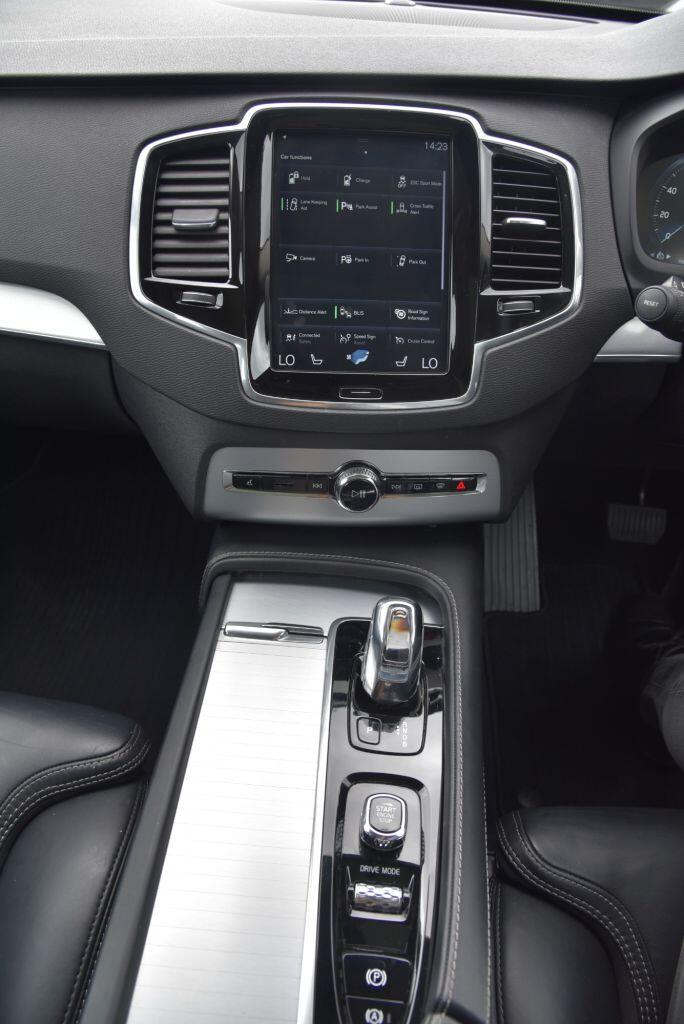 Volvo XC90 view 37