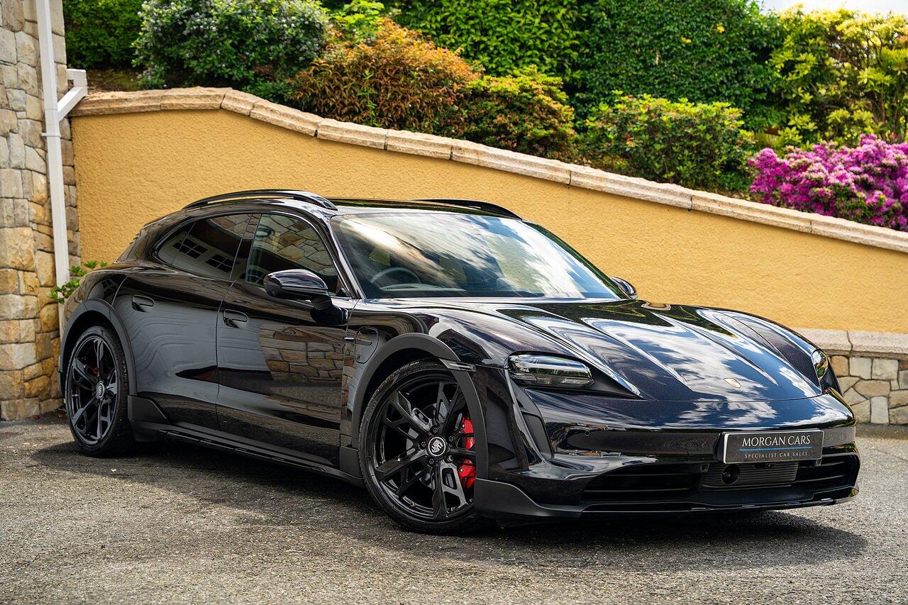 Porsche Taycan view 20
