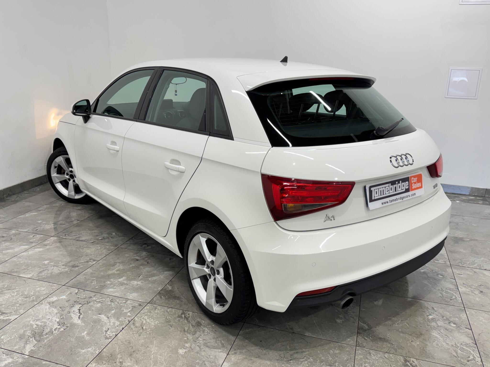 Audi A1 view 5