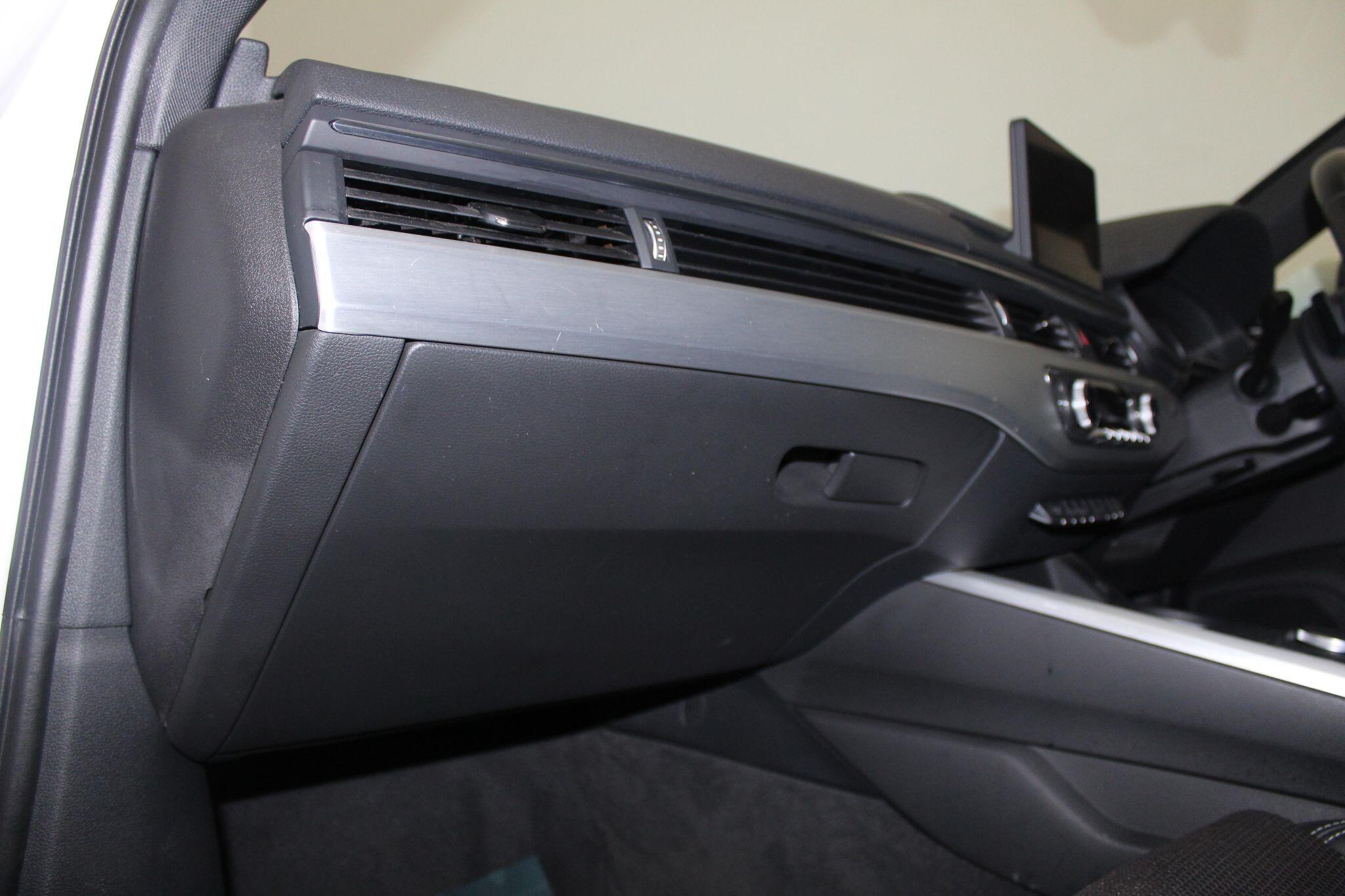Audi A4 view 32