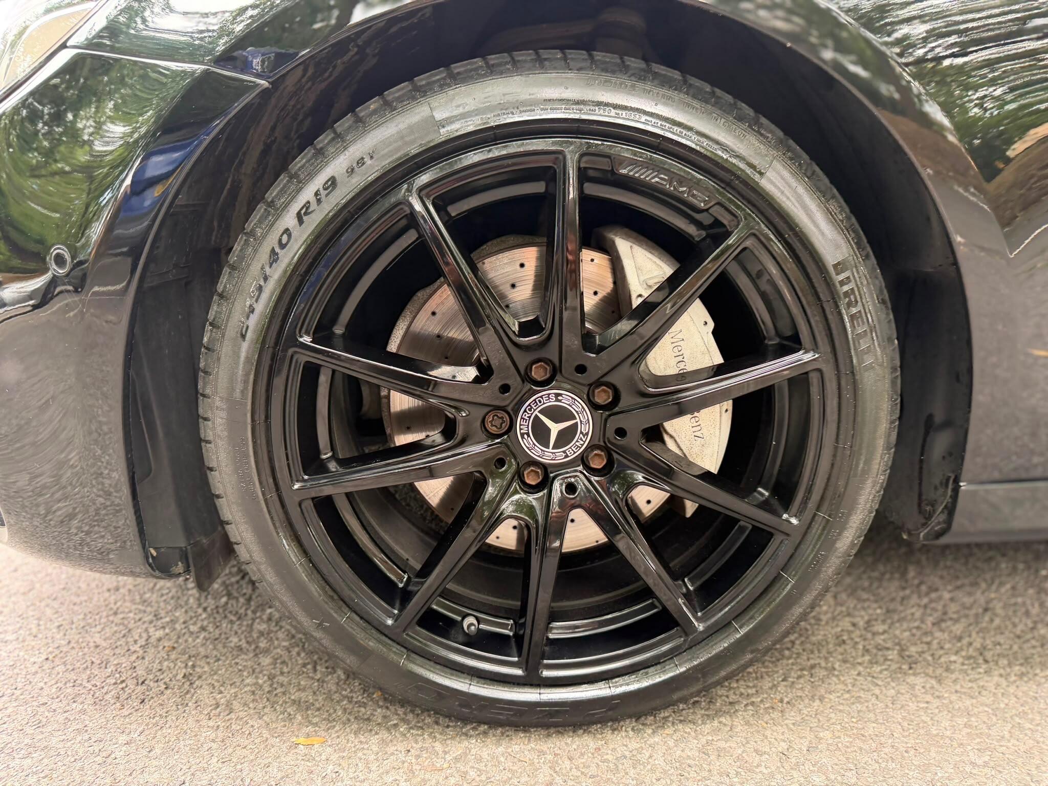 Mercedes-Benz E-Class view 23