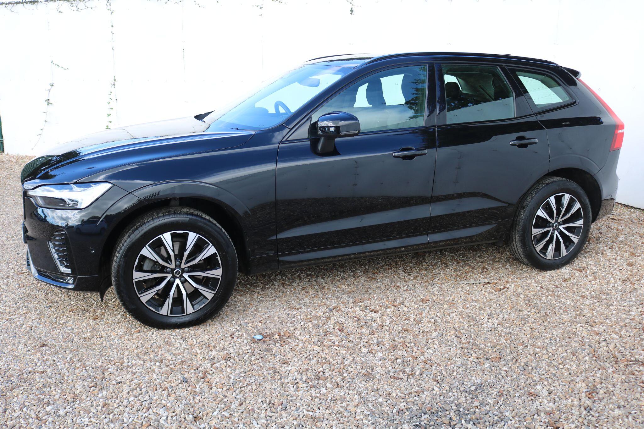 Volvo XC60 view 3