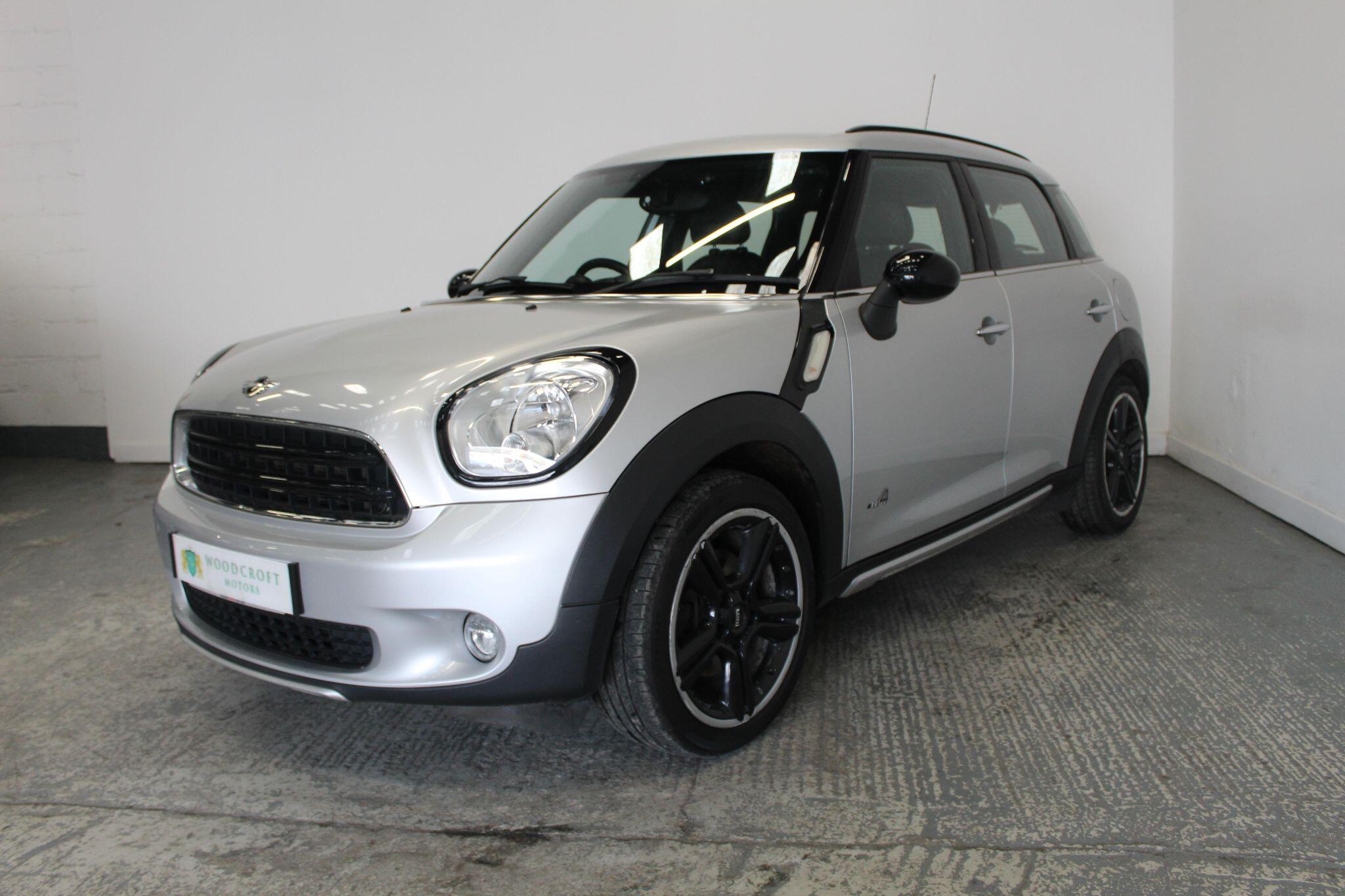 Mini Countryman view 2