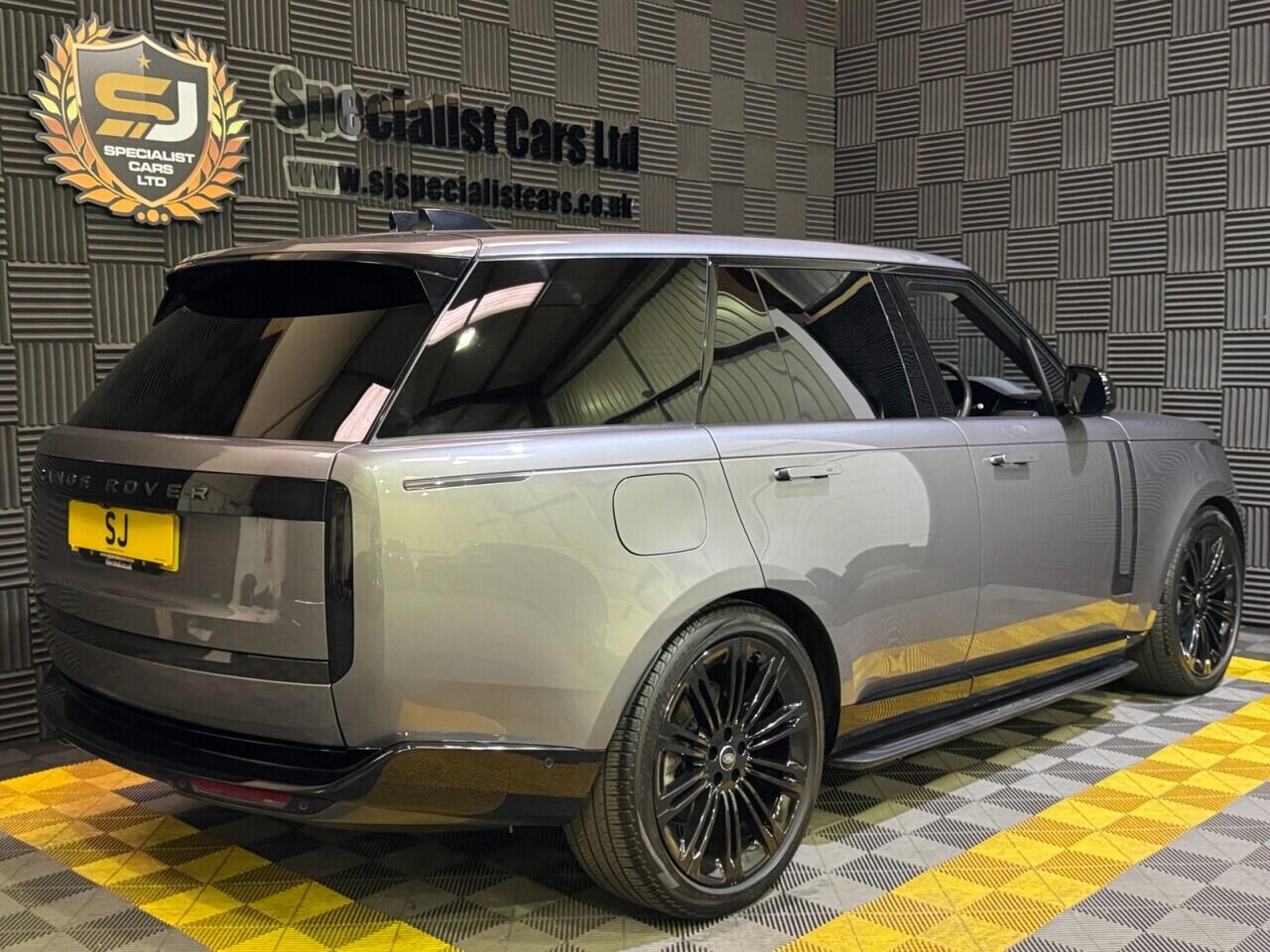 Land Rover Range Rover view 8