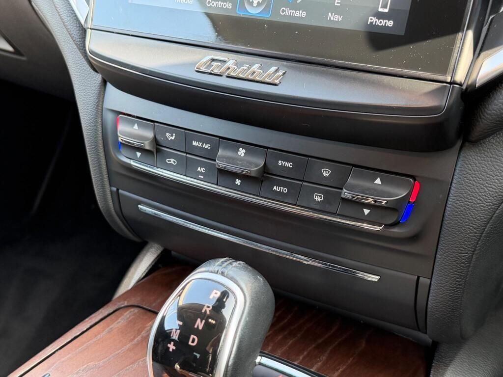 Maserati Ghibli view 38