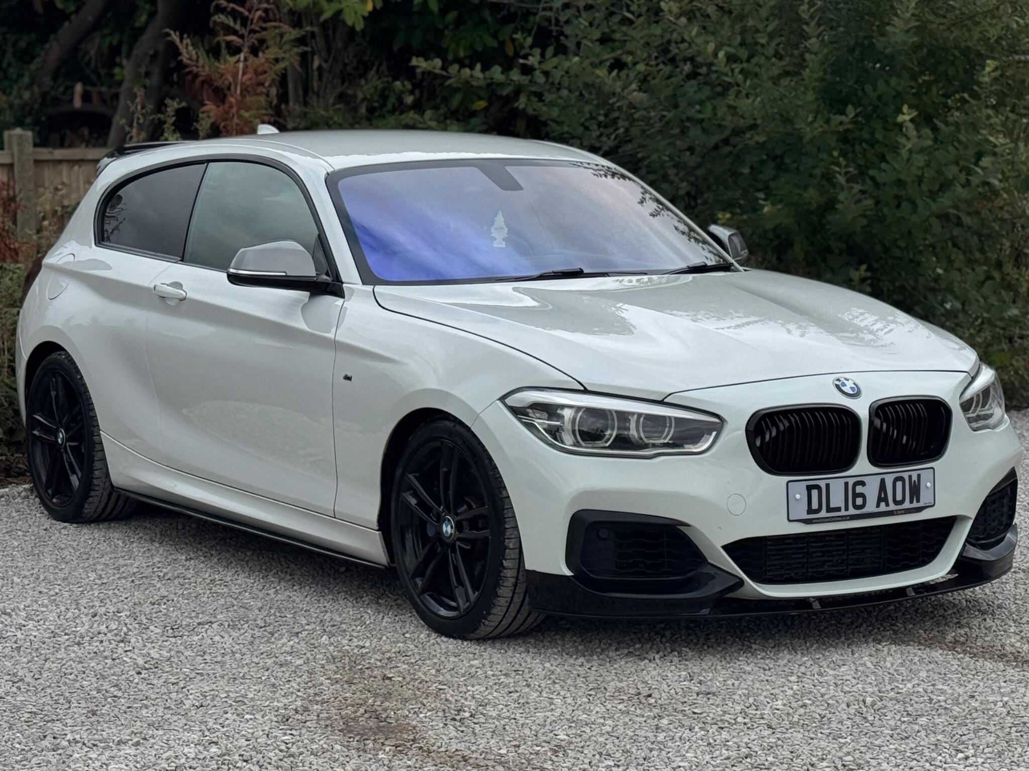 BMW 1 Series view 3