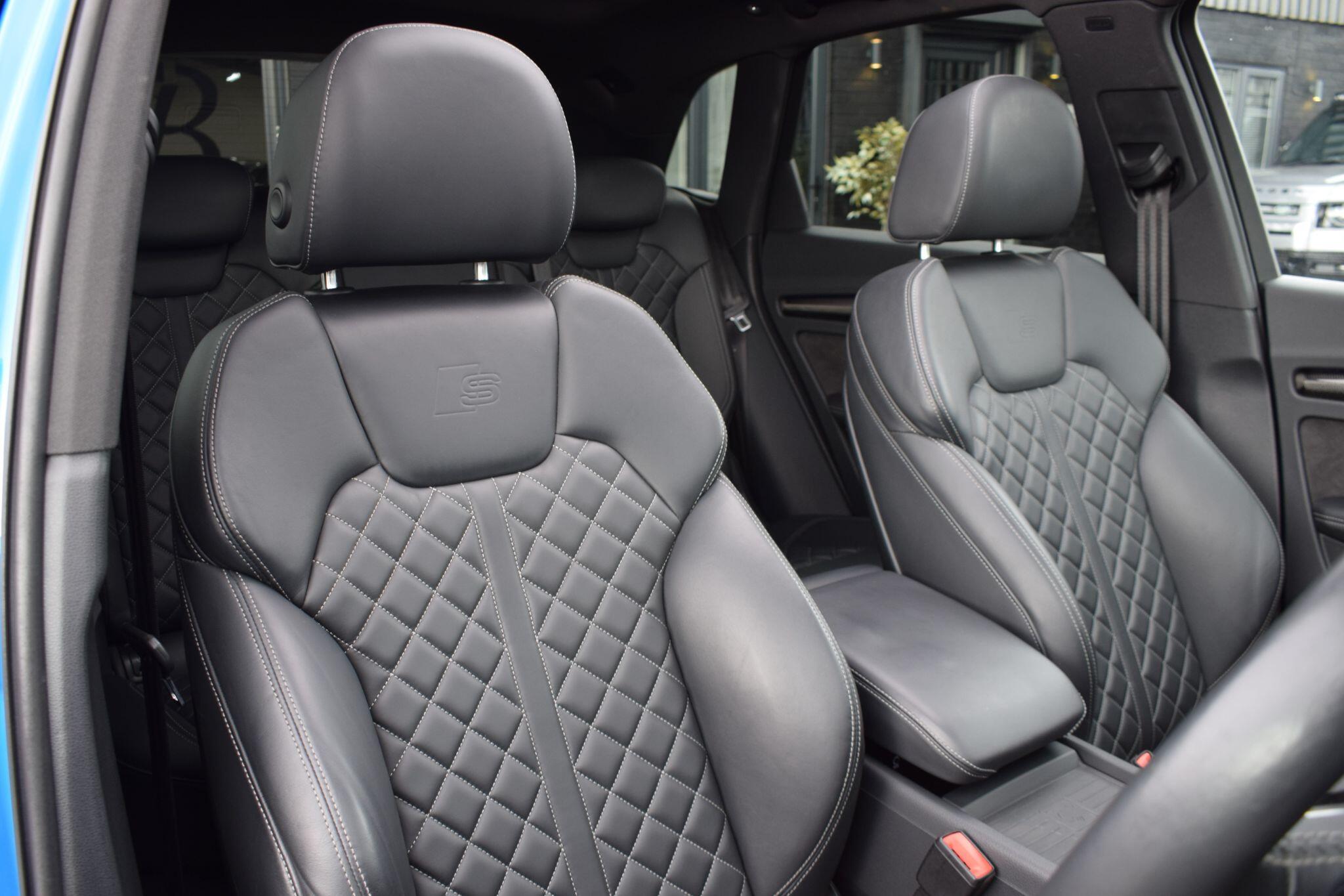 Audi SQ5 view 10