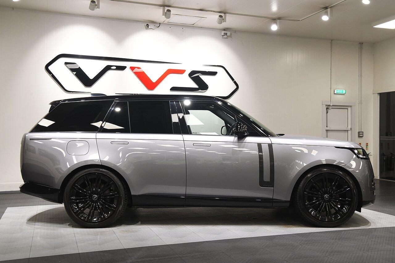 Land Rover Range Rover view 2