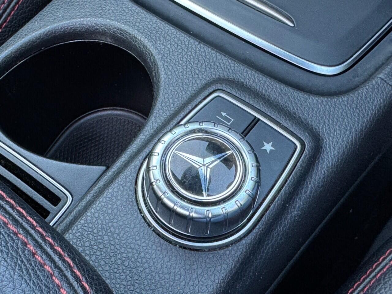 Mercedes-Benz Gla view 18