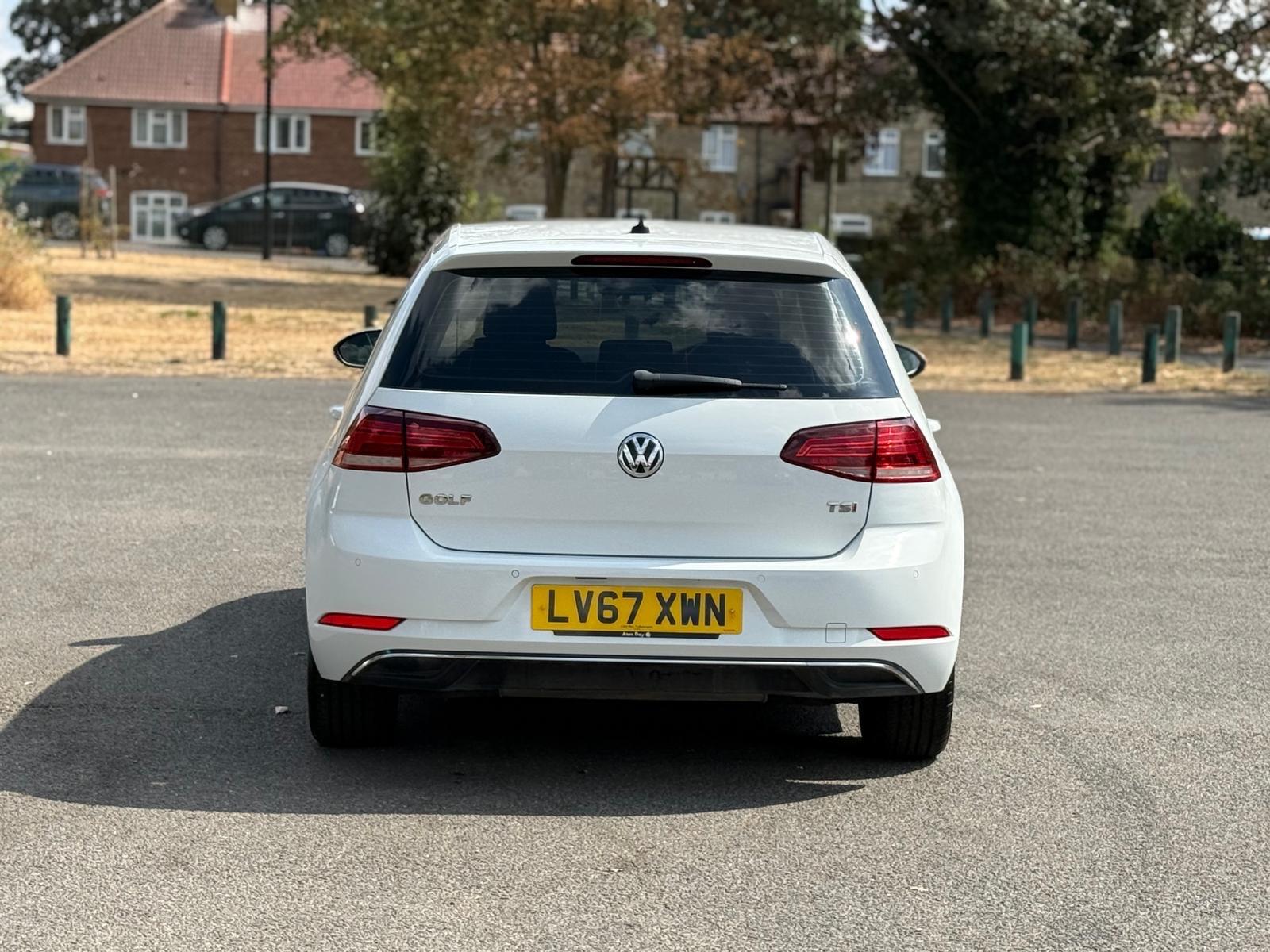 Volkswagen Golf view 12
