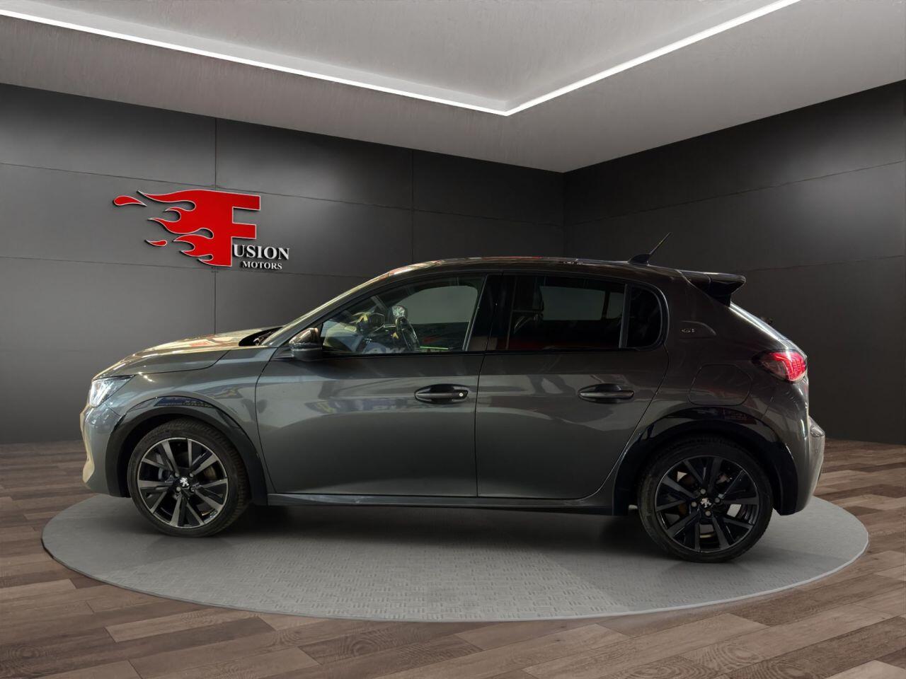 Peugeot 208 view 4