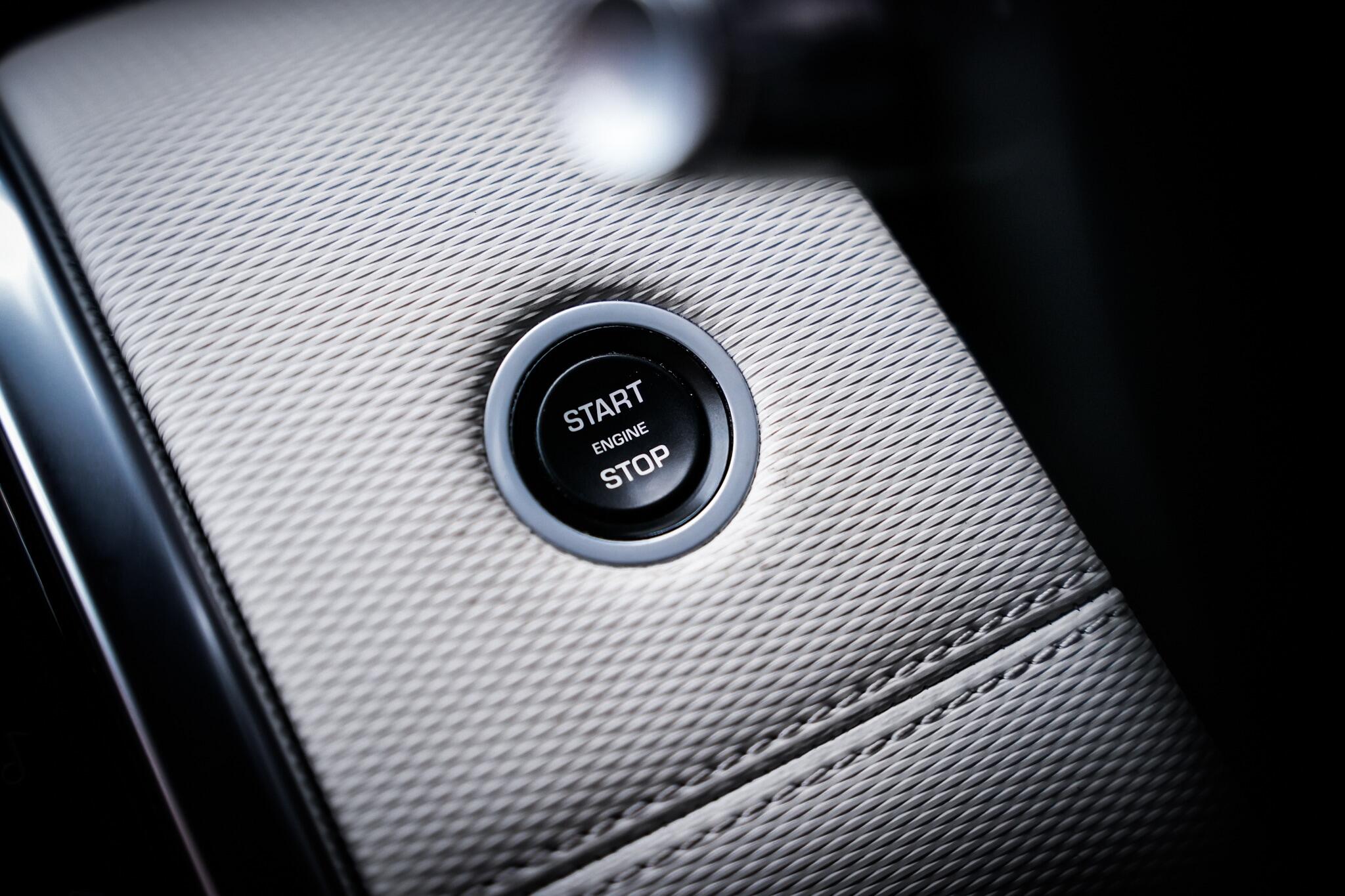 Land Rover Discovery Sport view 48