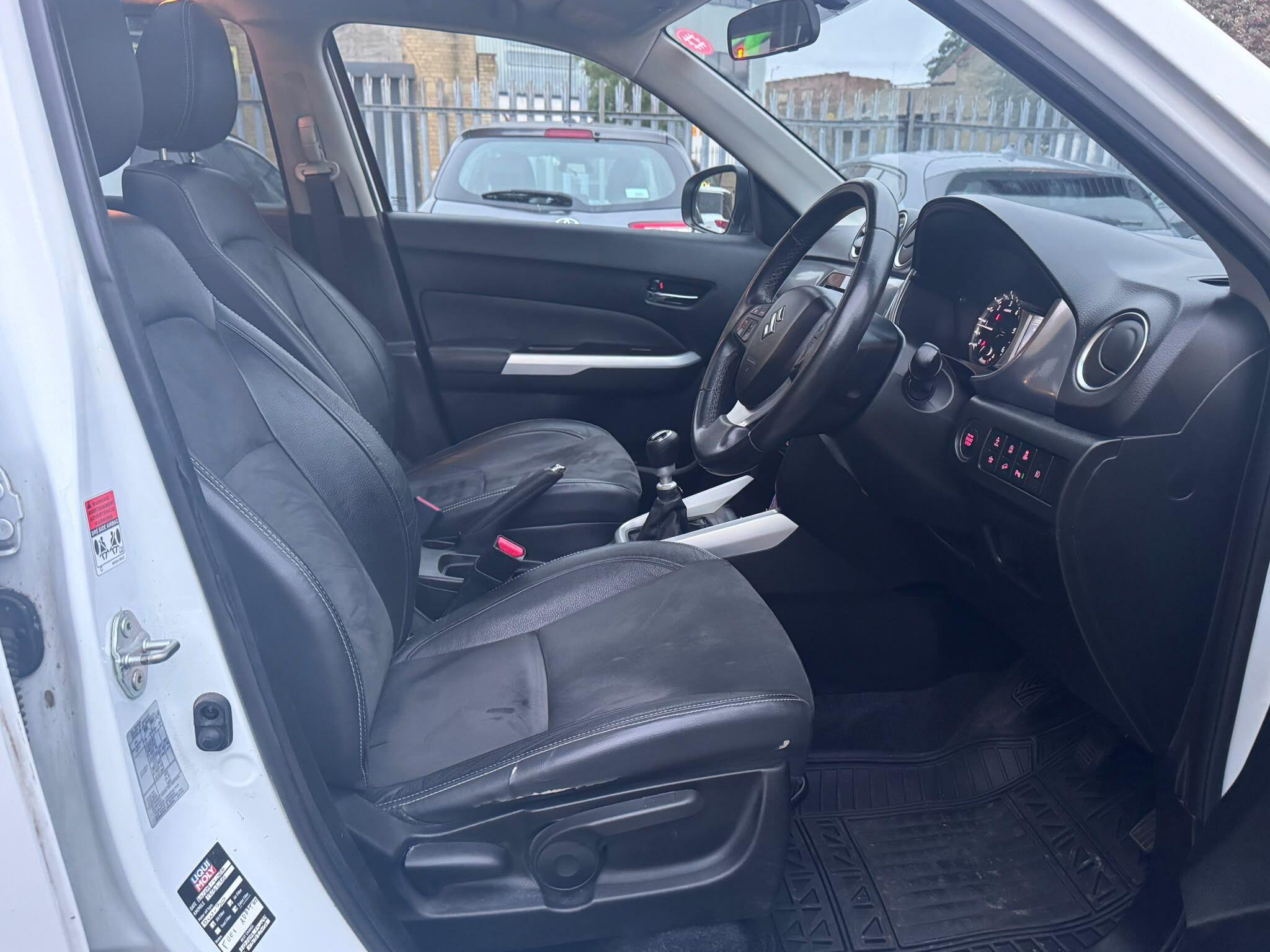 Suzuki Vitara view 24