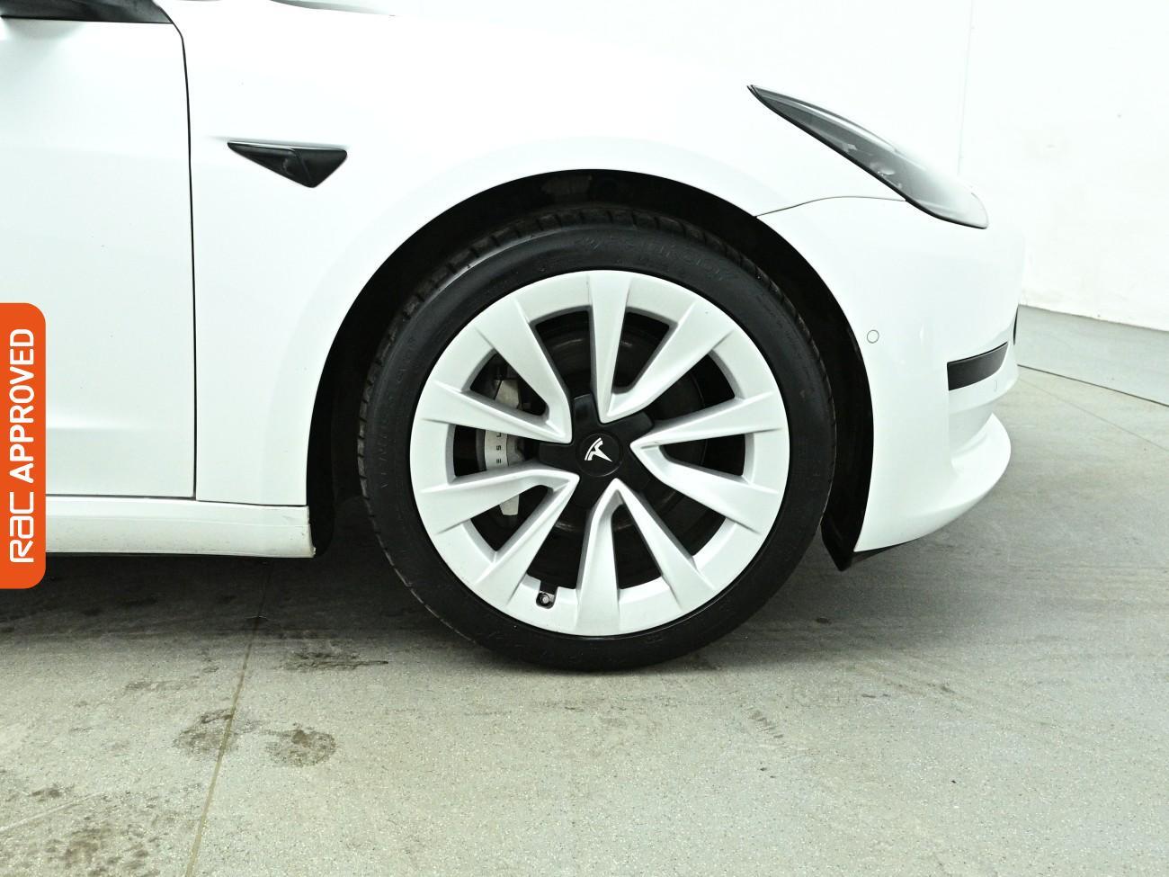 Tesla Model 3 view 29