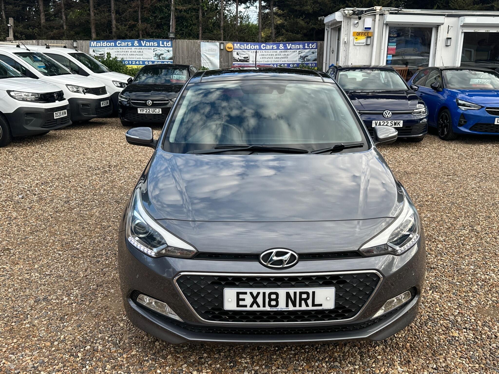 Hyundai i20 view 8