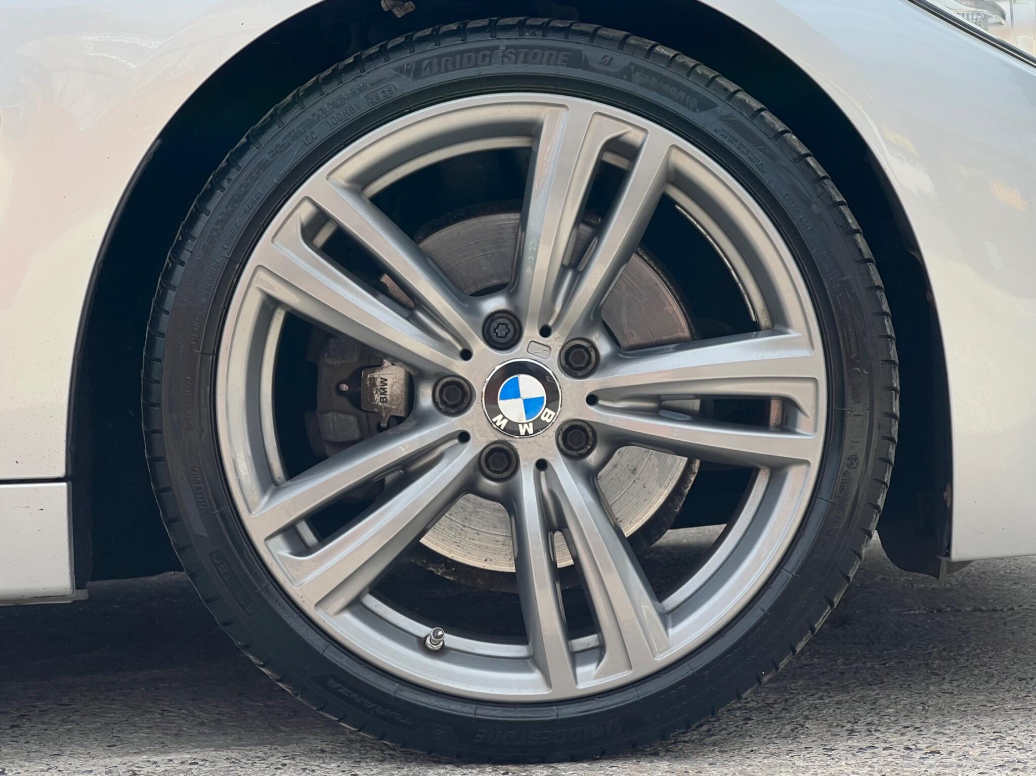 BMW 4 Series view 9