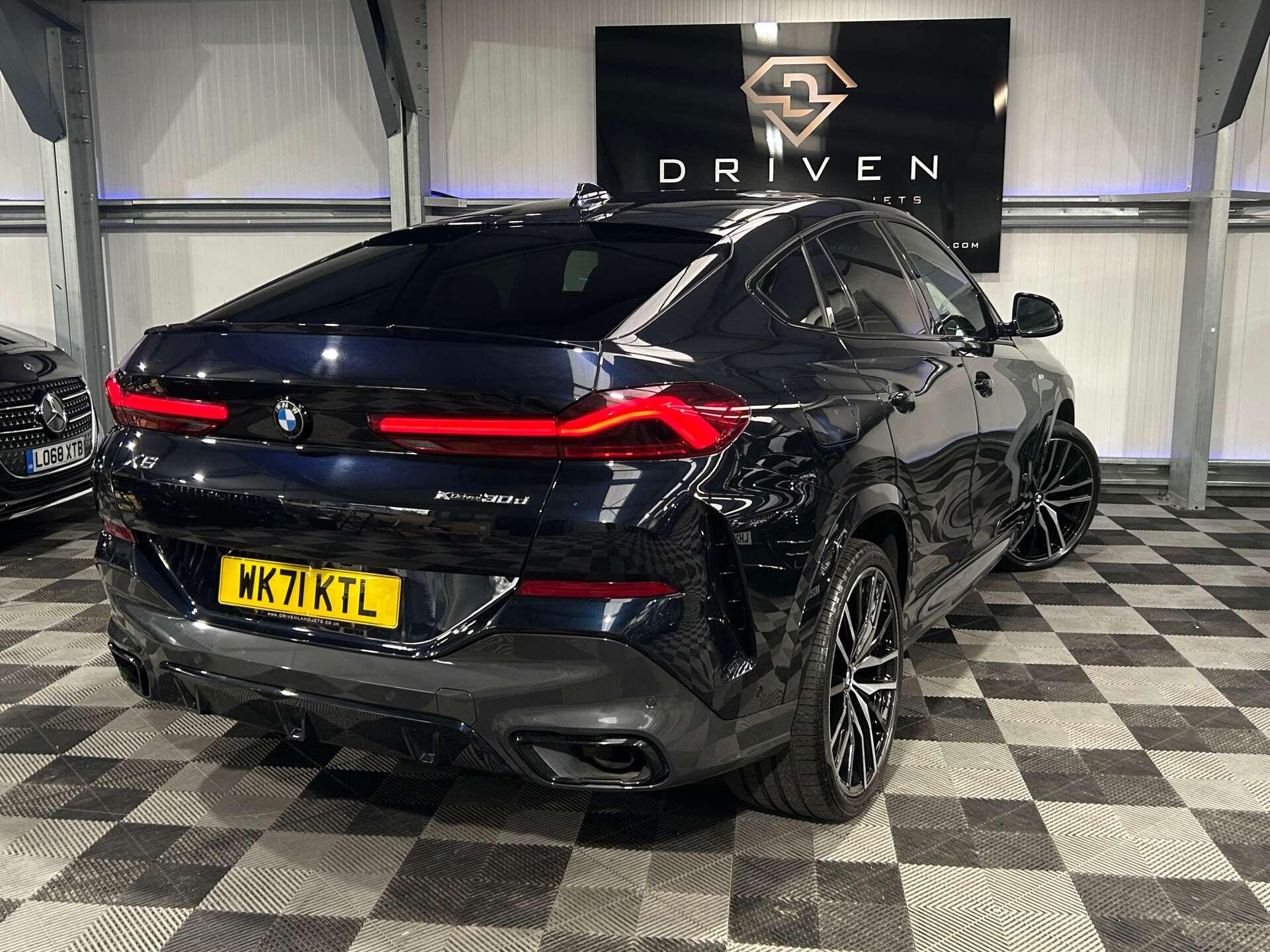 BMW X6 view 19