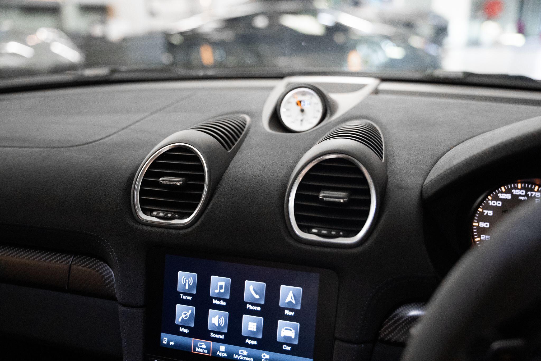 Porsche Cayman view 50