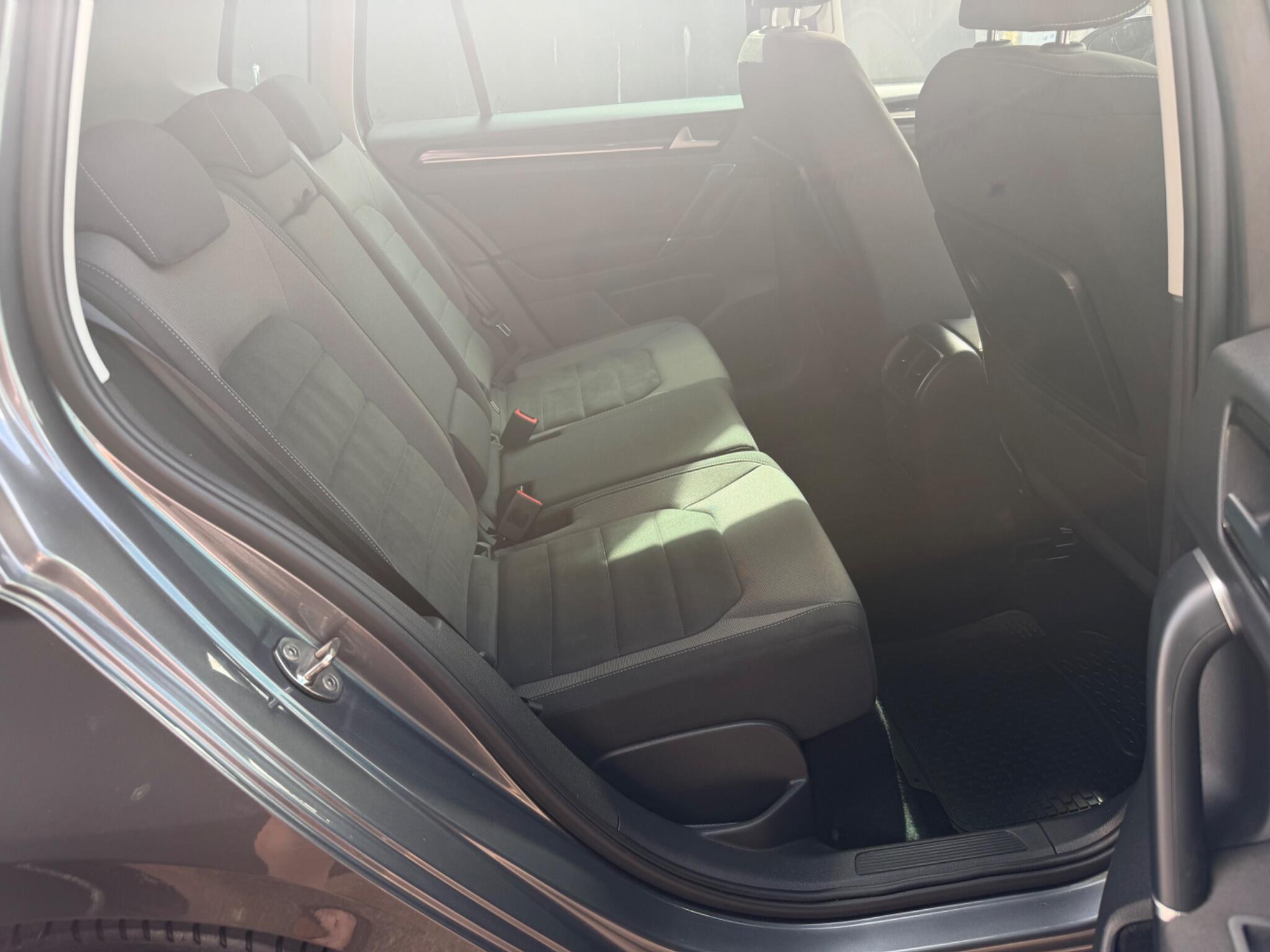 Volkswagen Golf Sportsvan view 10